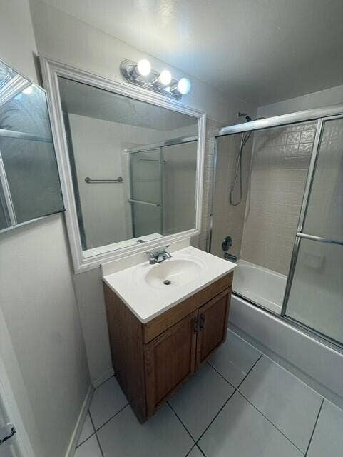10143 TWIN LAKES Drive, #2-J, Coral Springs, FL 33071 SOCIAL BATH