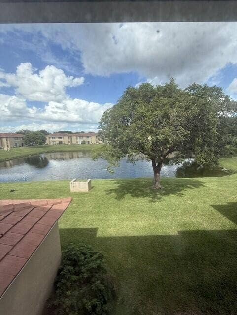 10143 TWIN LAKES Drive, #2-J, Coral Springs, FL 33071 LIVING ROOM VIEW