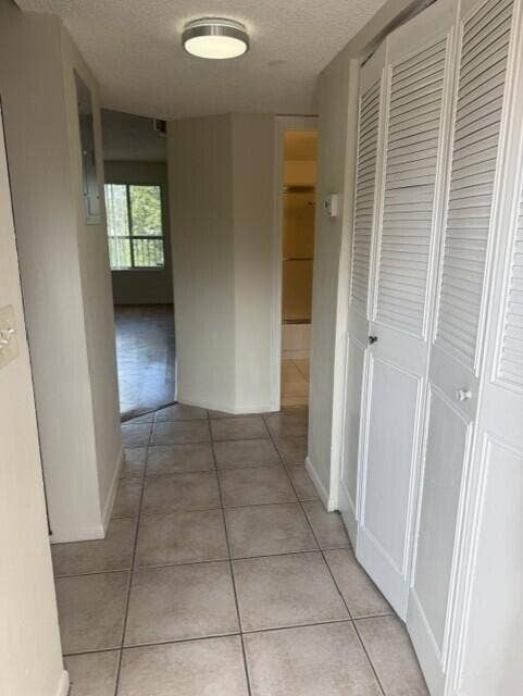 10143 TWIN LAKES Drive, #2-J, Coral Springs, FL 33071 FOYER
