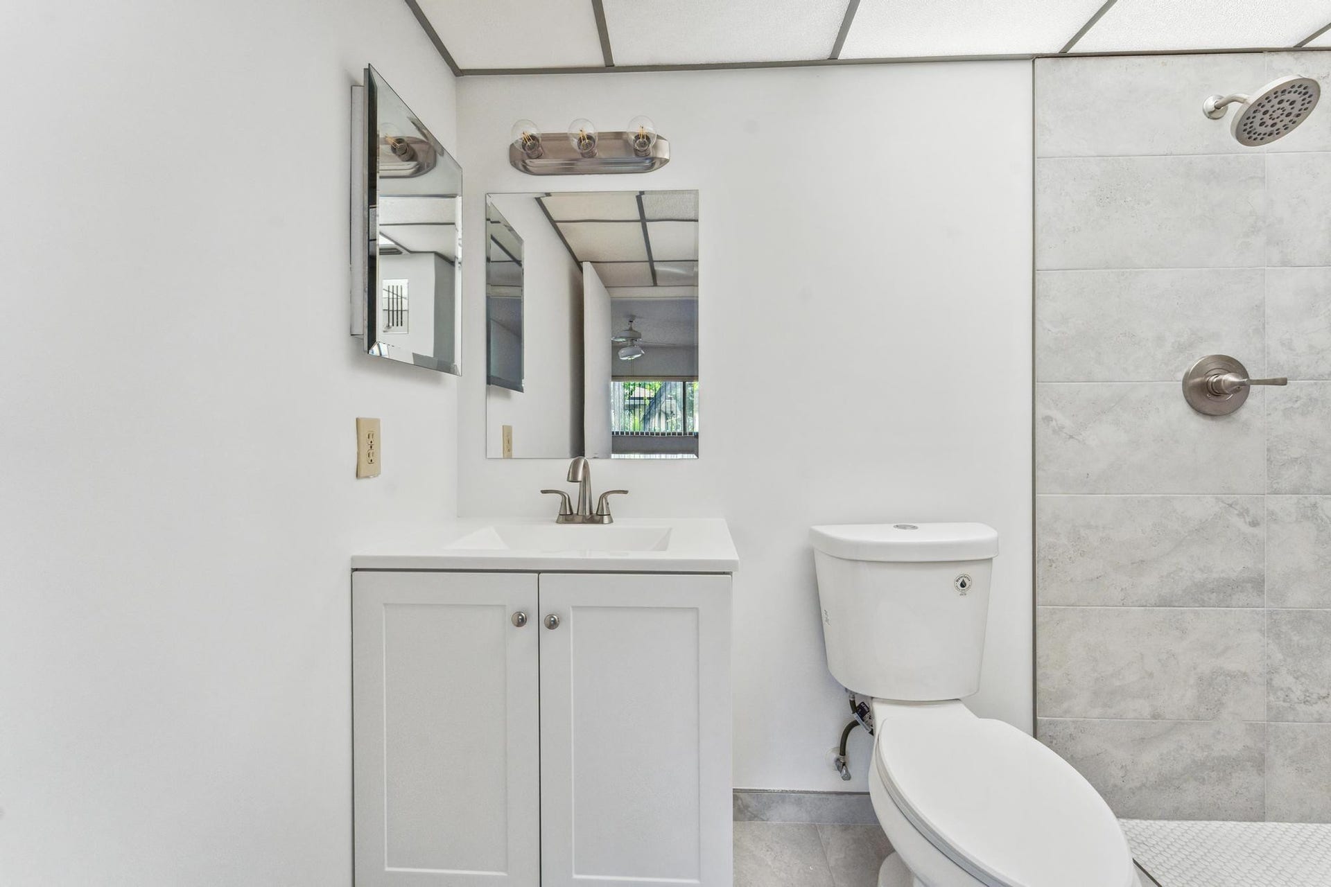 10411 E CLAIRMONT Circle, #211, Tamarac, FL 33321 Photo 6