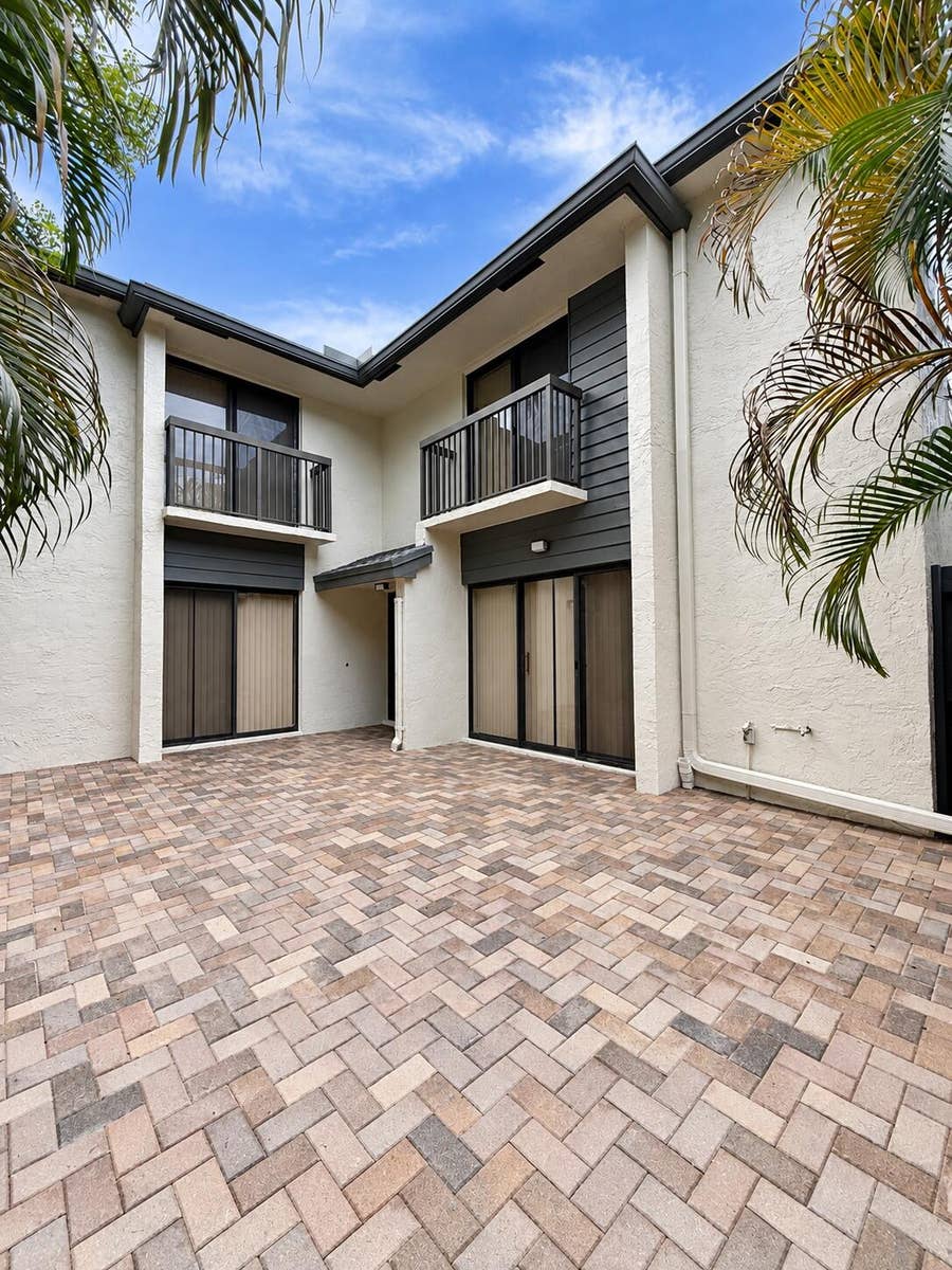 Property photo for 3205 Cocoplum Circle, Coconut Creek, FL