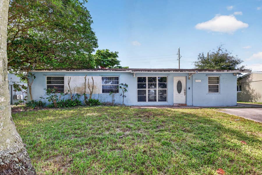 Property photo for 2321 SW 50TH Avenue, Fort Lauderdale, FL
