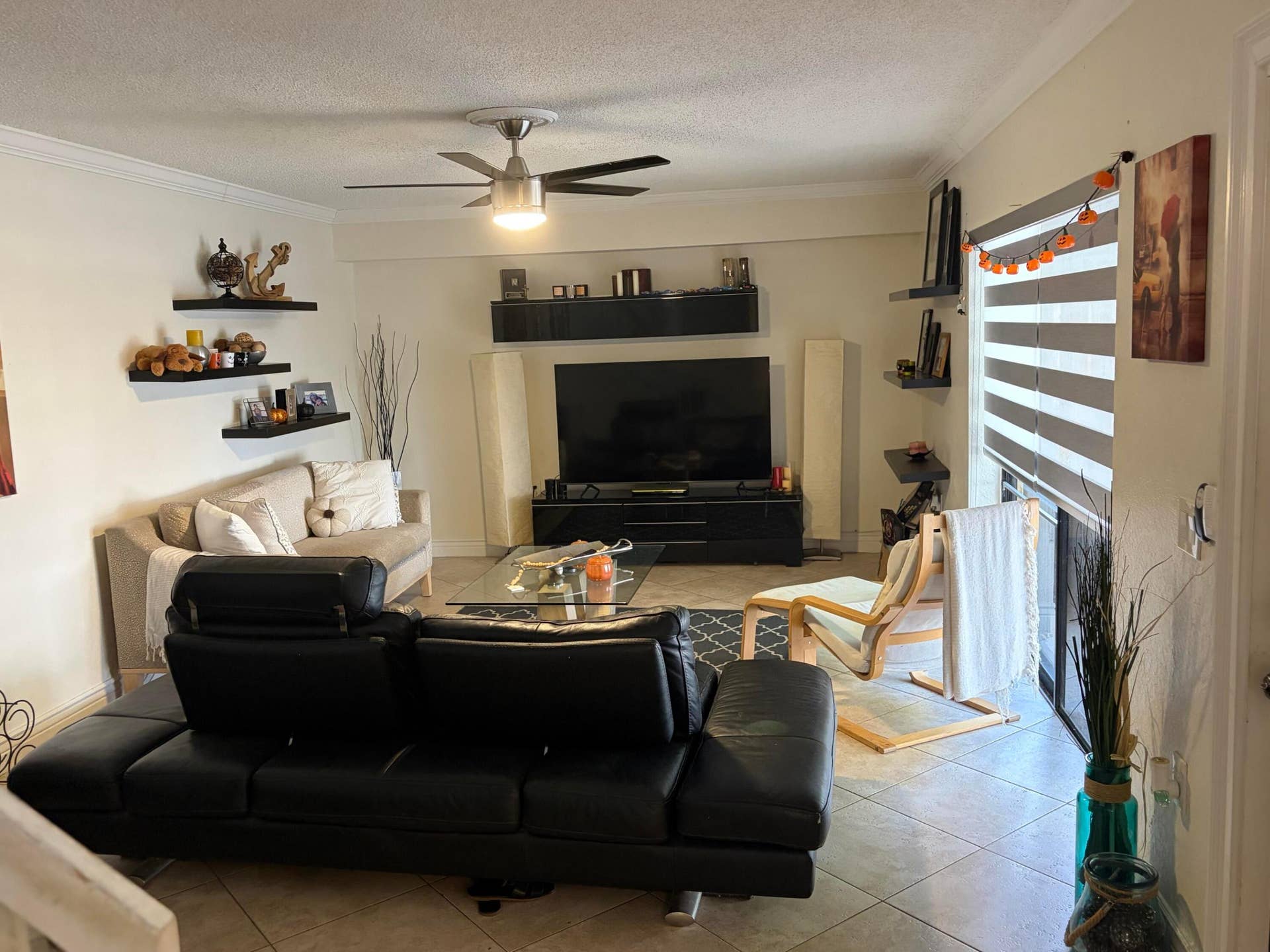 4506 45th Way, West Palm Beach, FL 33407 Living room