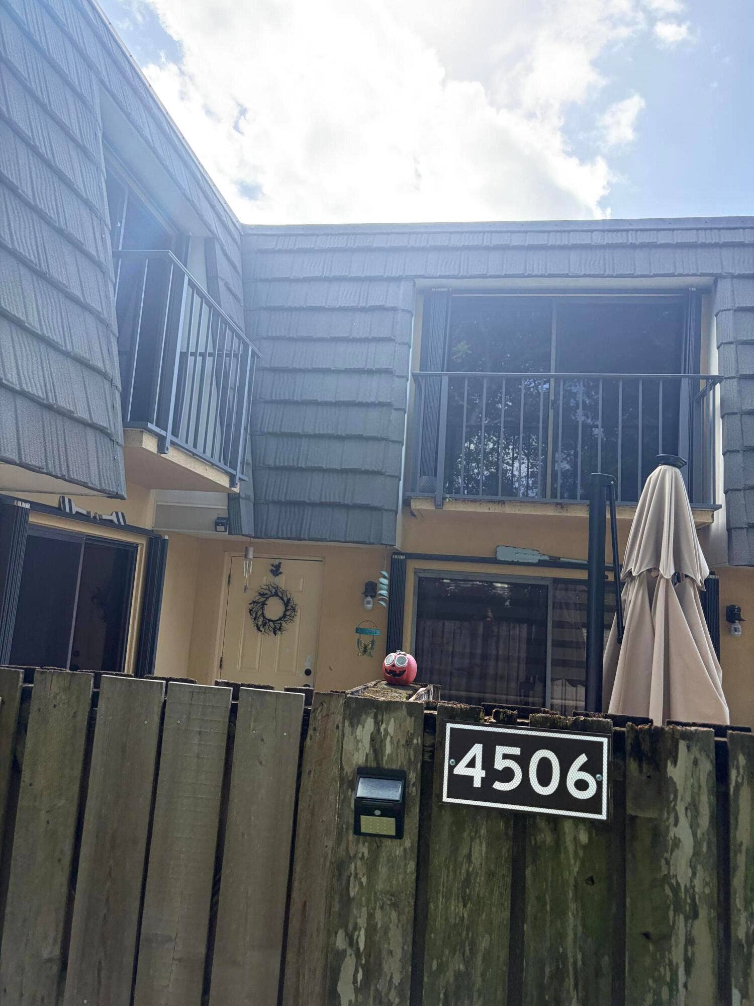 4506 45th Way, West Palm Beach, FL 33407 Gate and front door