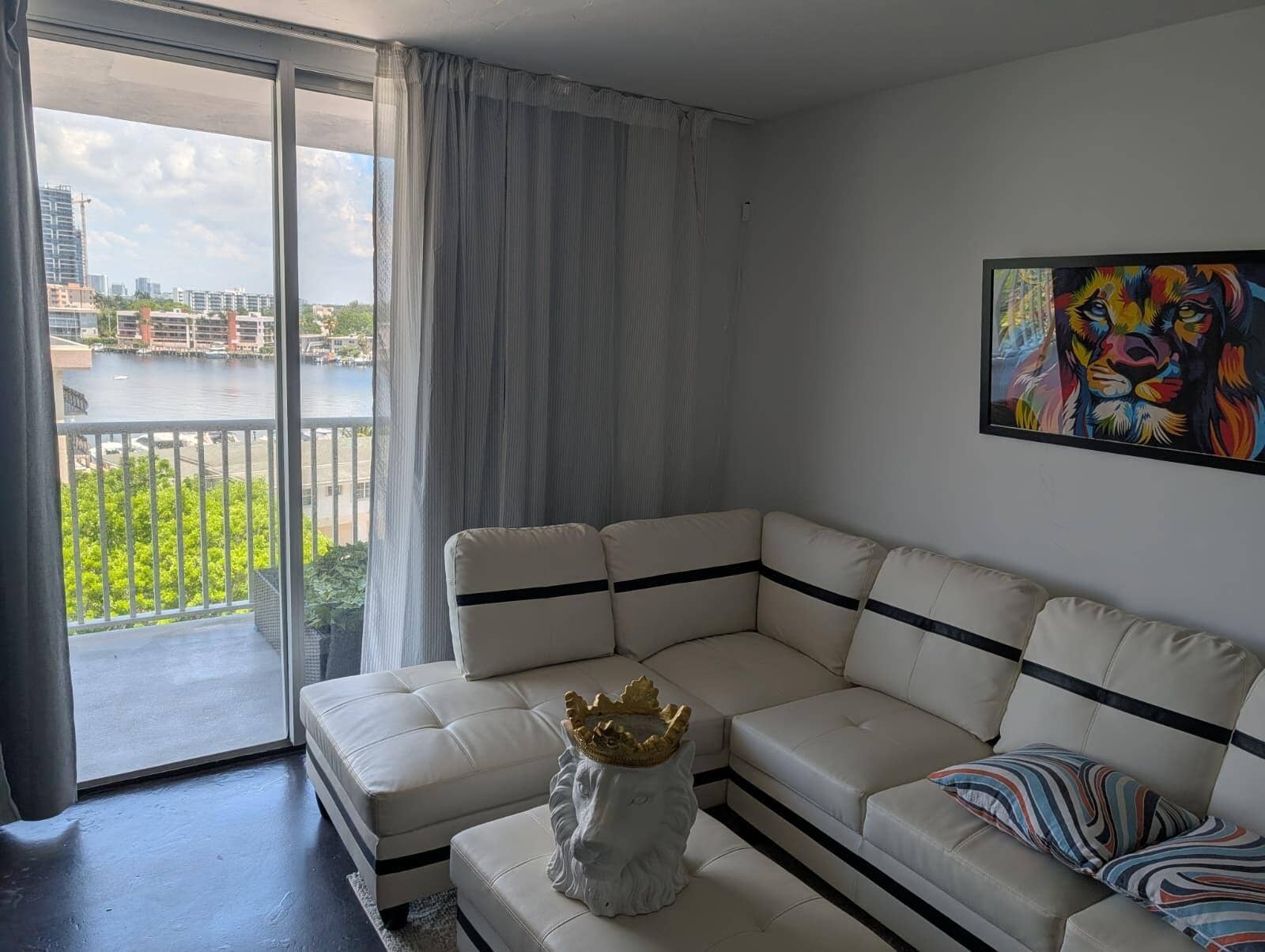 137 GOLDEN ISLES Drive, #609, Hallandale Beach, FL 33009 01