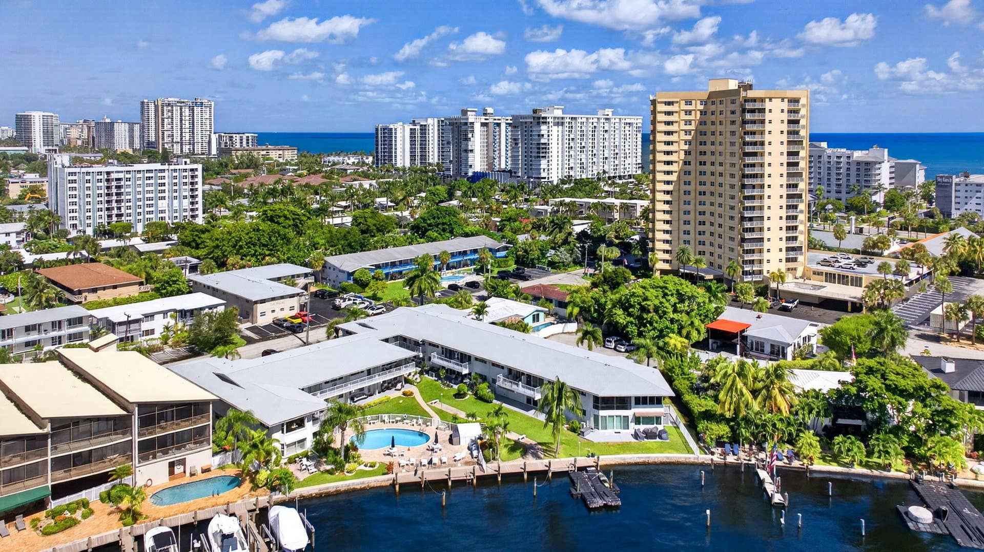 3216 SE 12TH Street, #22, Pompano Beach, Pompano Beach, FL 33062 30-web-or-mls-3216 22-30