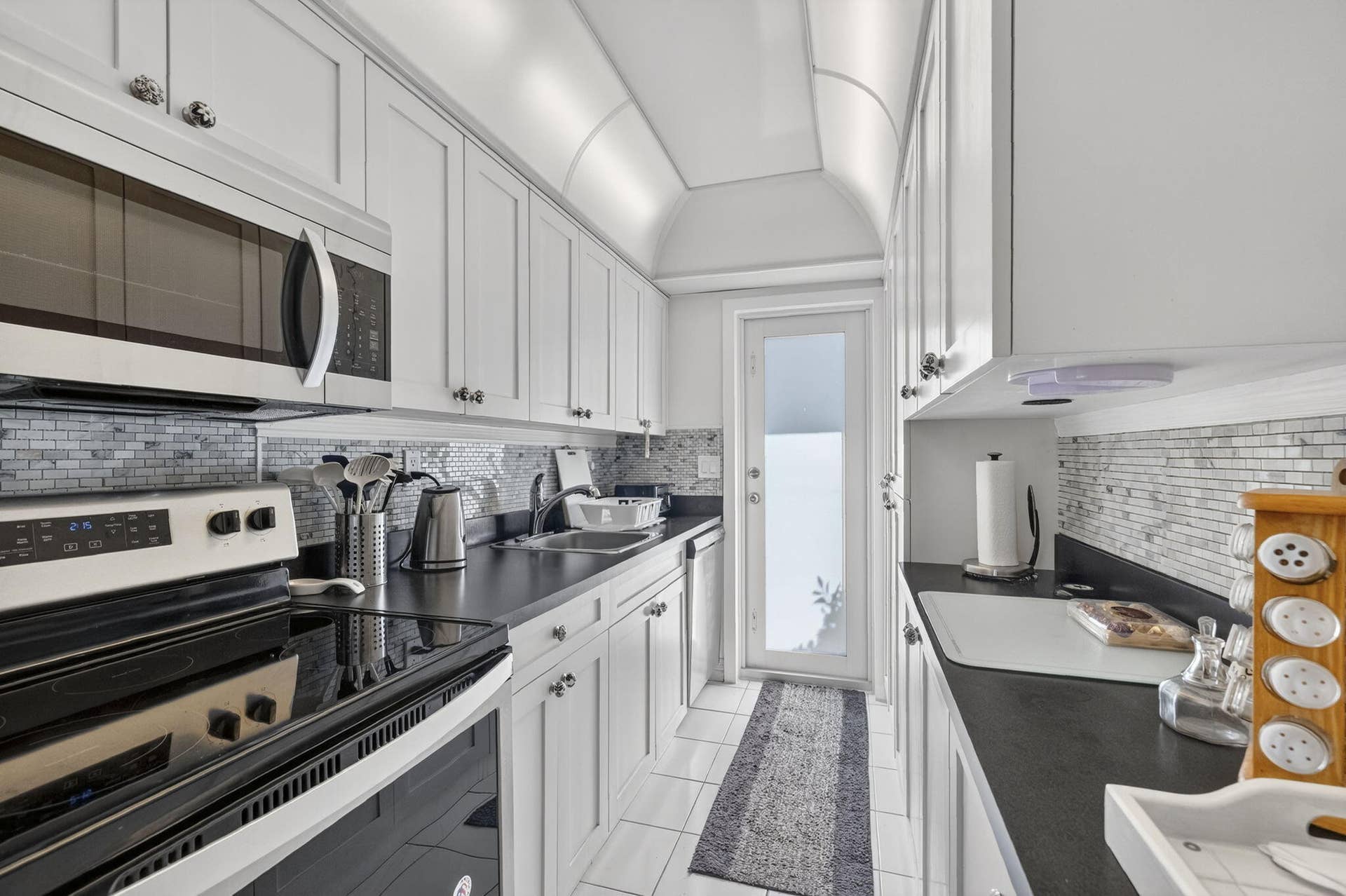 1221 HILLSBORO MILE, #23A, Hillsboro Beach, FL 33062 Kitchen