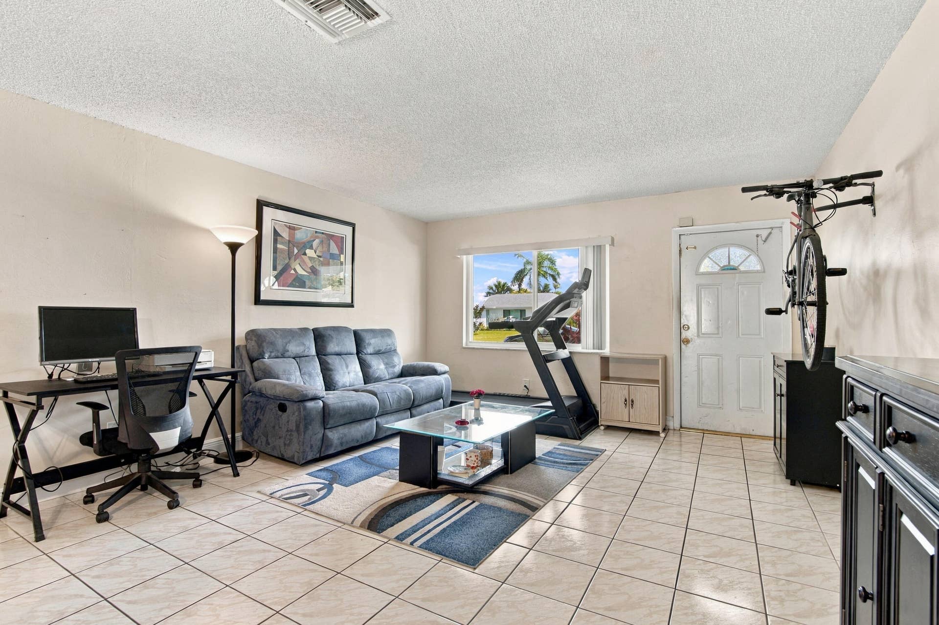 8121 NW 93RD Avenue, Tamarac, FL 33321 8121_NW_93rd_Ave_035