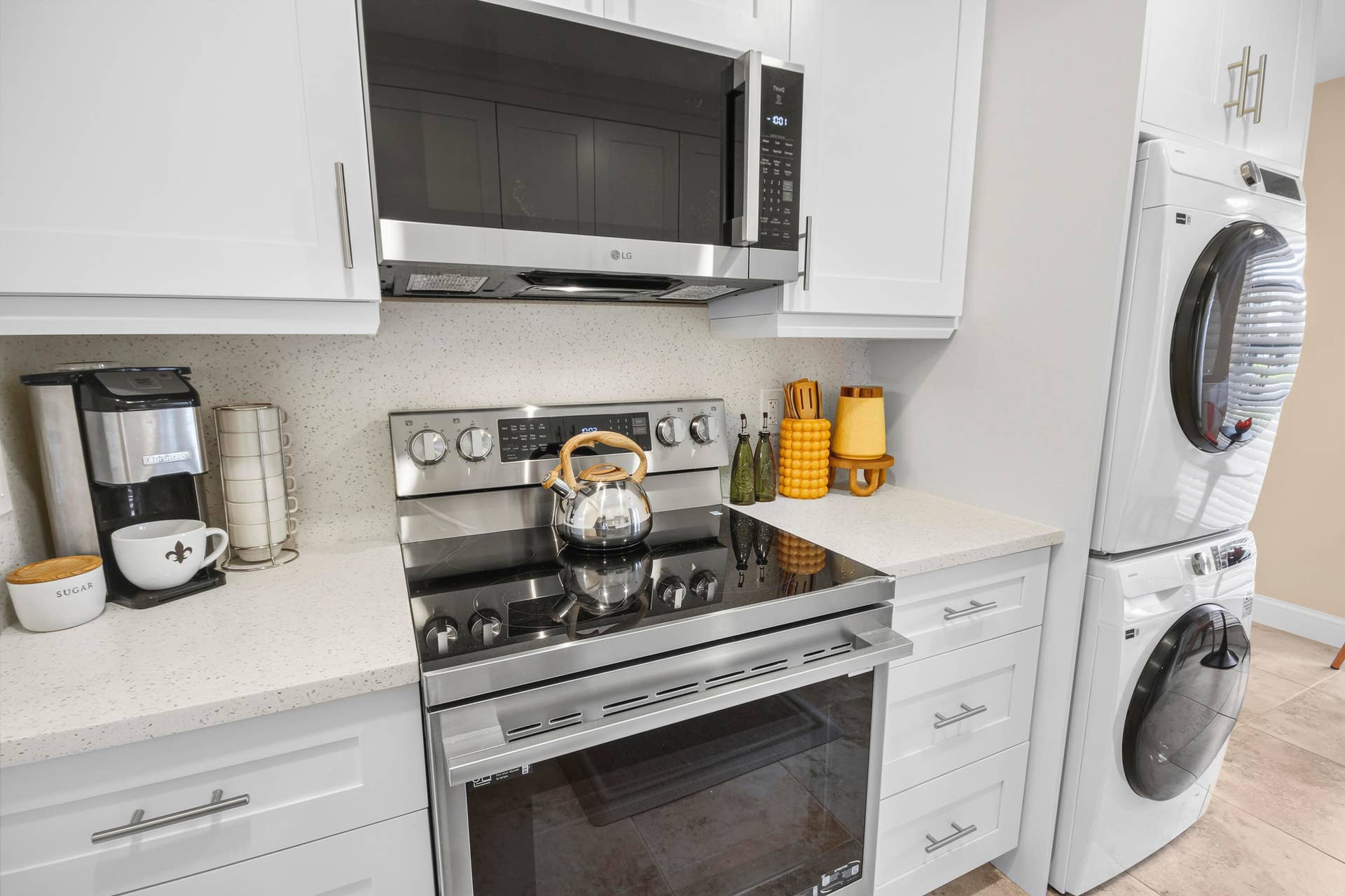 1111 Mahogany Way, #76-B, Delray Beach, FL 33445 Brand New Appliances
