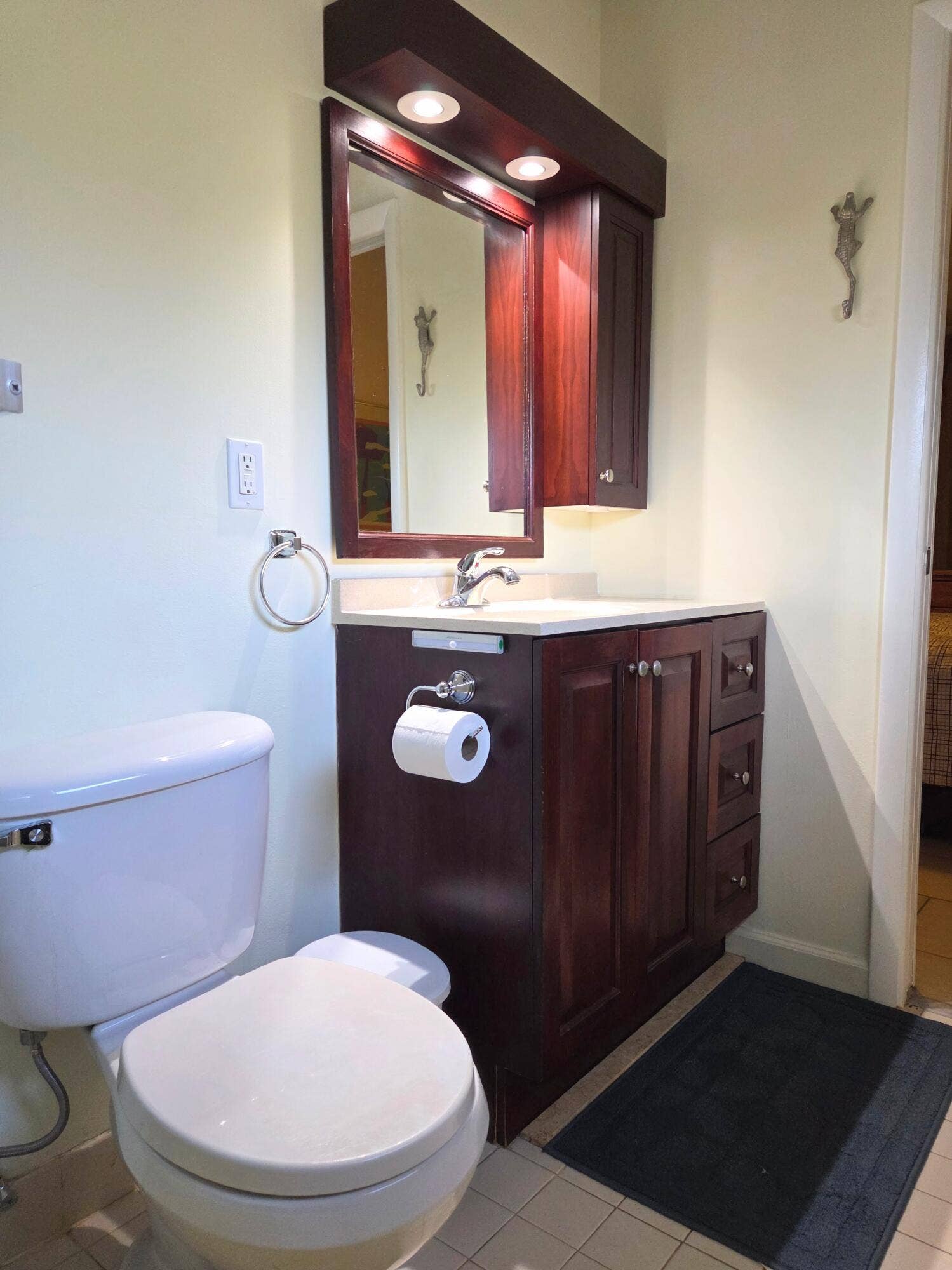 2640 DUDLEY Drive E, #J, West Palm Beach, FL 33415 20261017_092501