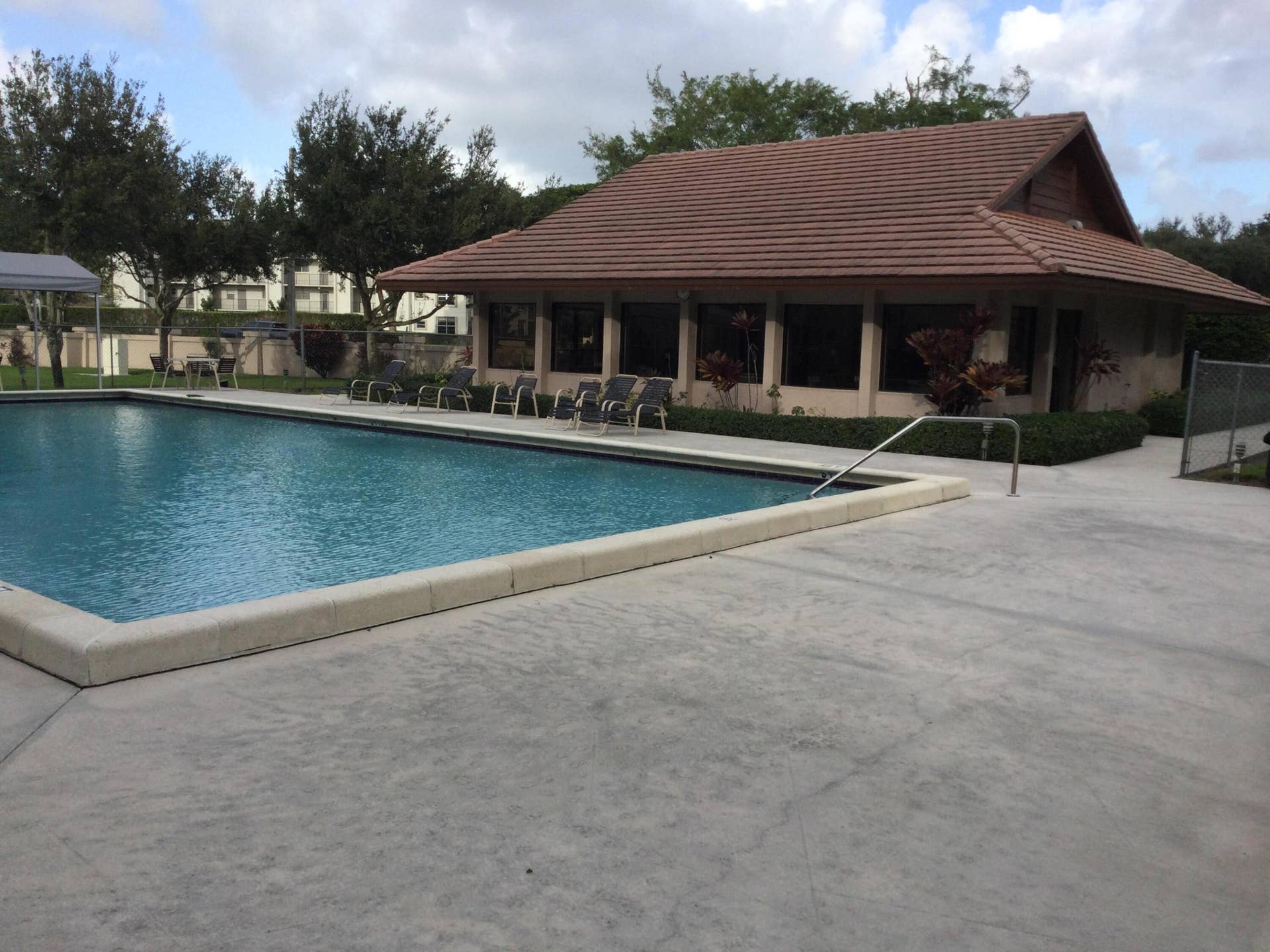 SABAL PALM POOL