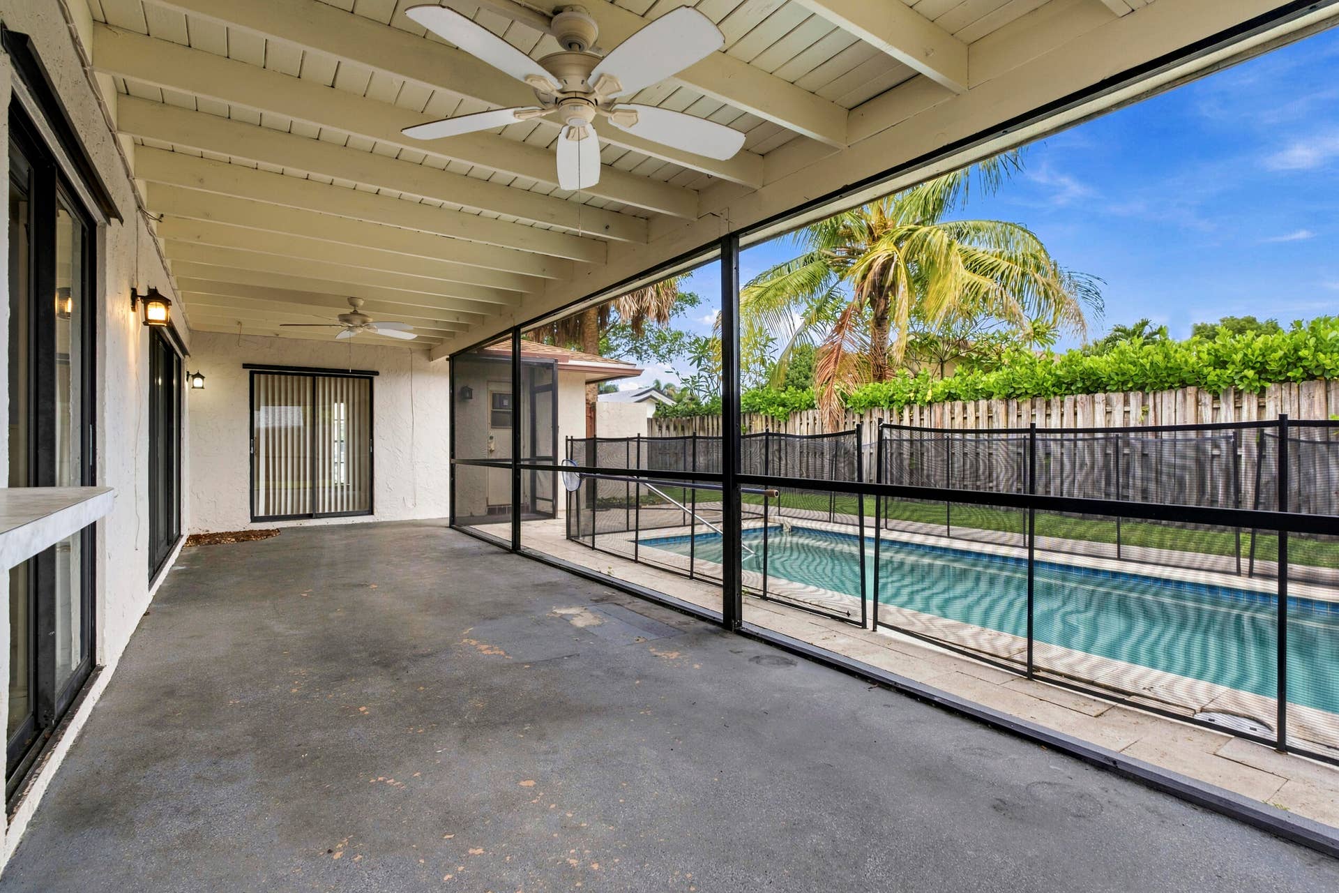4937 Willow Drive, Boca Raton, FL 33487 Large Covered Screened Patio