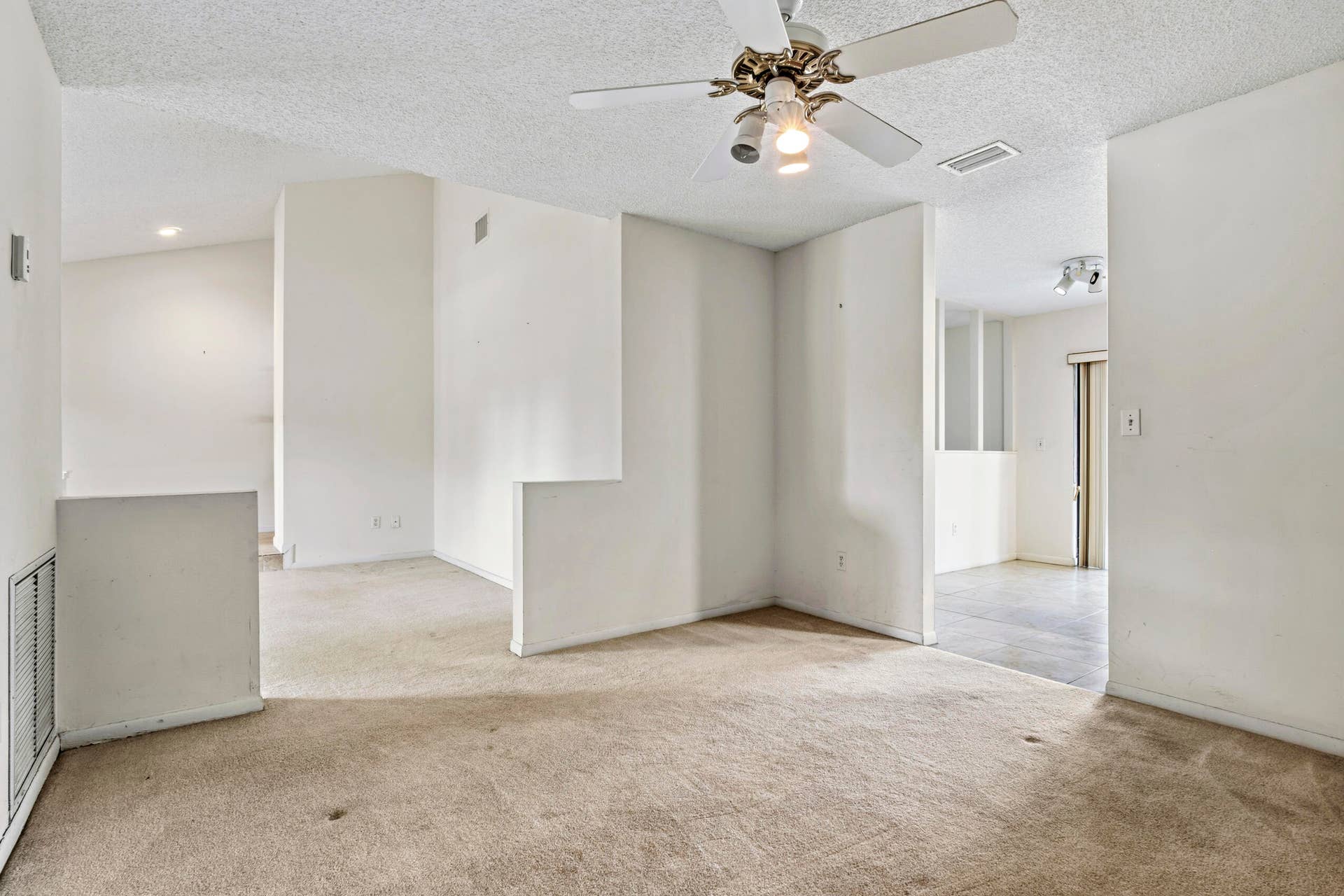 4937 Willow Drive, Boca Raton, FL 33487 Living Room/Dining Room 3