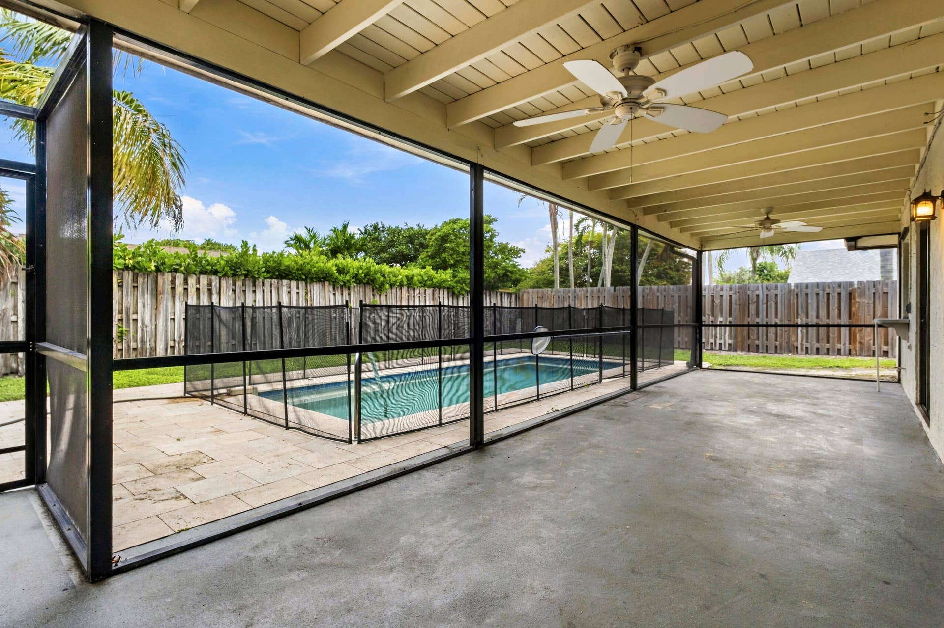 4937 Willow Drive, Boca Raton, FL 33487 Covered Screened Patio