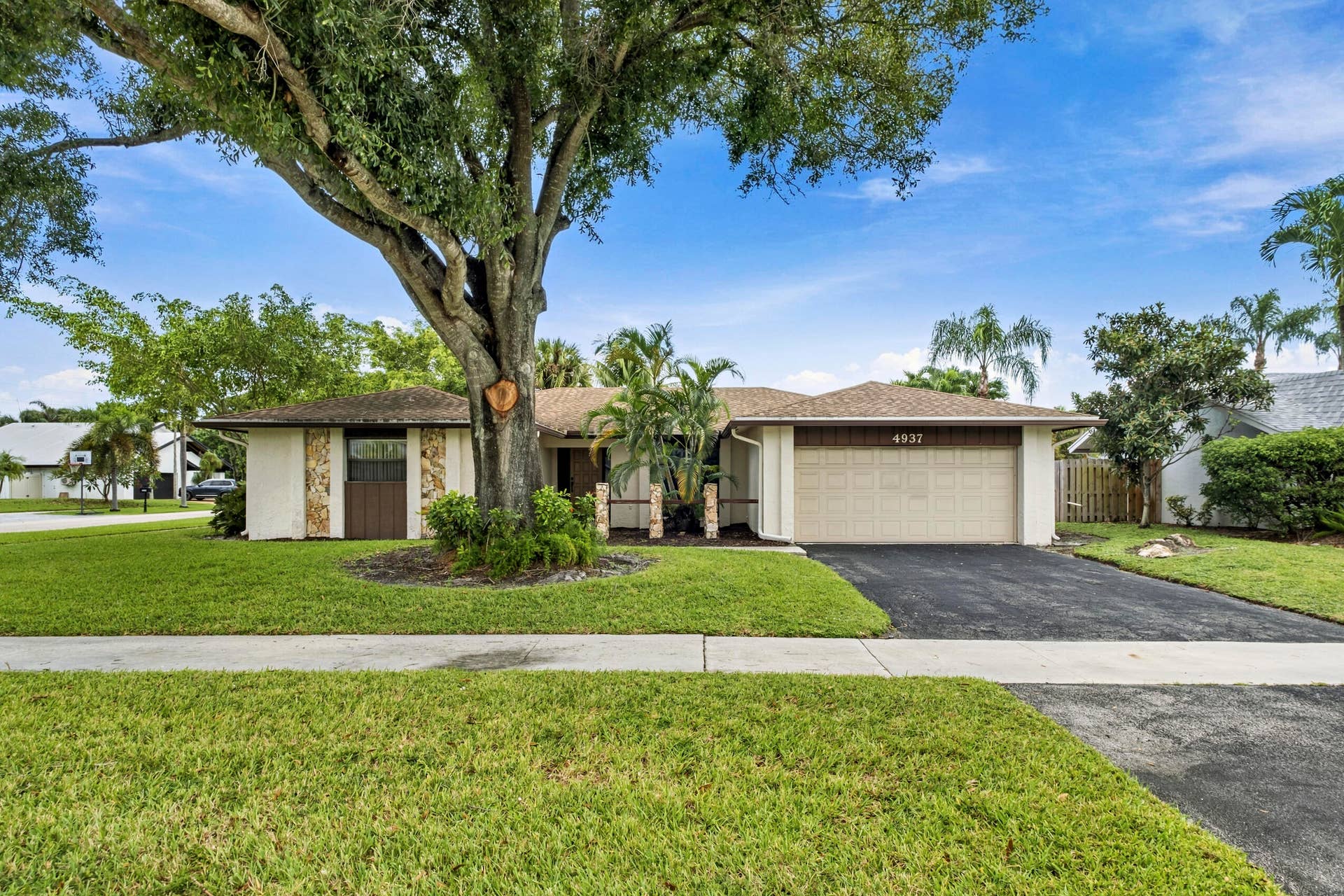 4937 Willow Drive, Boca Raton, FL 33487 Exterior Front