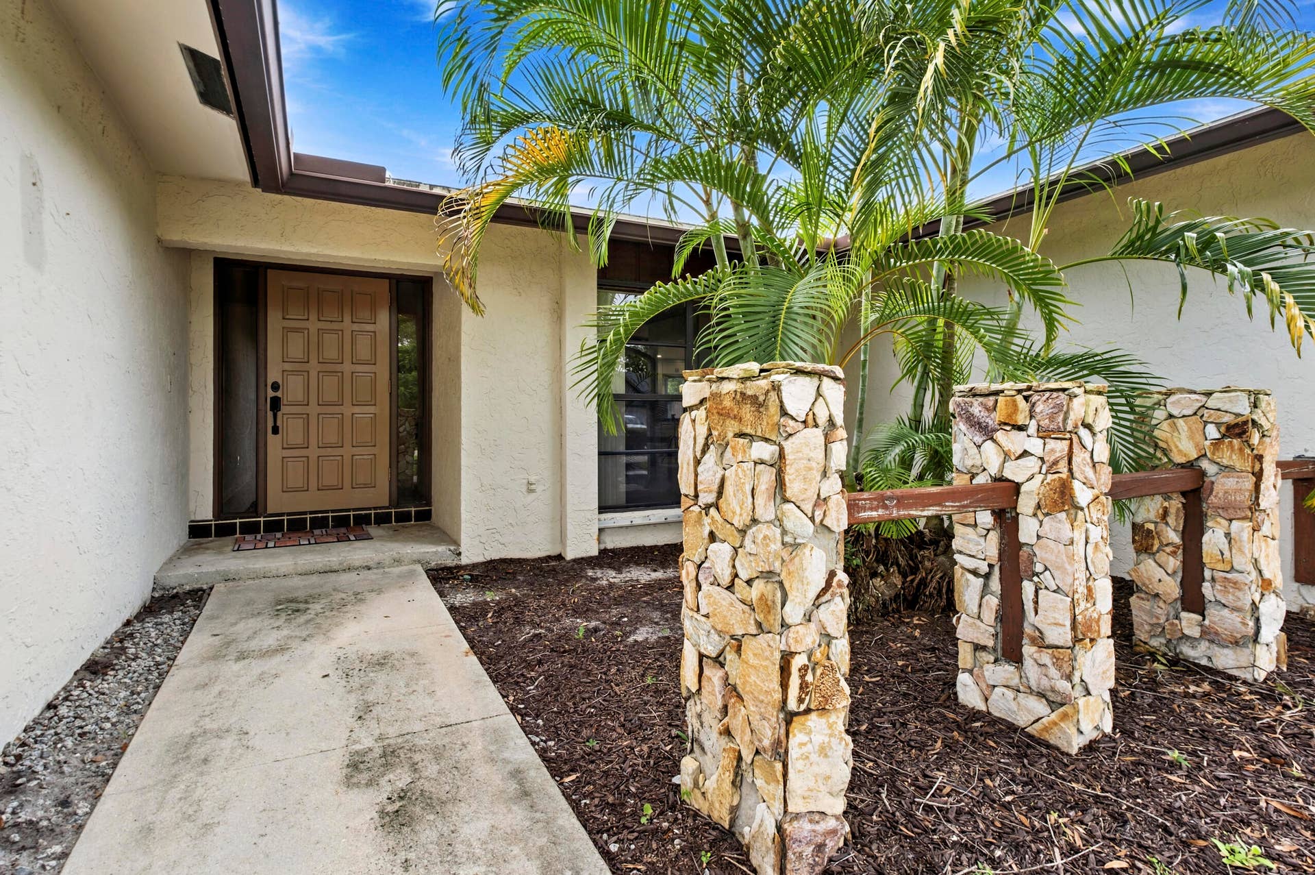 4937 Willow Drive, Boca Raton, FL 33487 Front Entry Walkway
