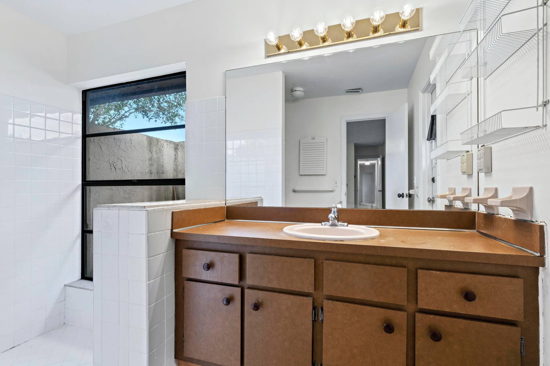 4937 Willow Drive, Boca Raton, FL 33487 Primary Bathroom