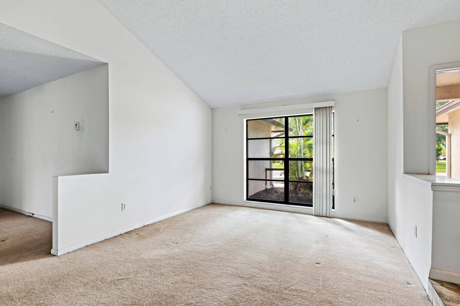 4937 Willow Drive, Boca Raton, FL 33487 Vaulted Ceiling Living Room 2