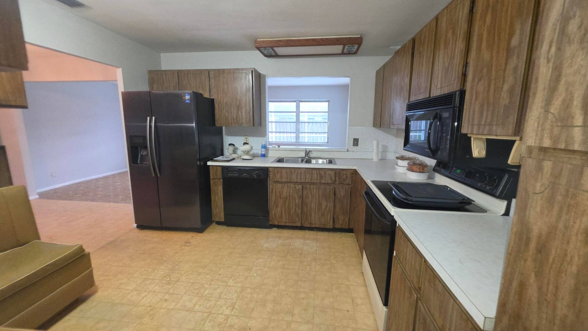 Convenient Location Between Delray and Boynton Beach