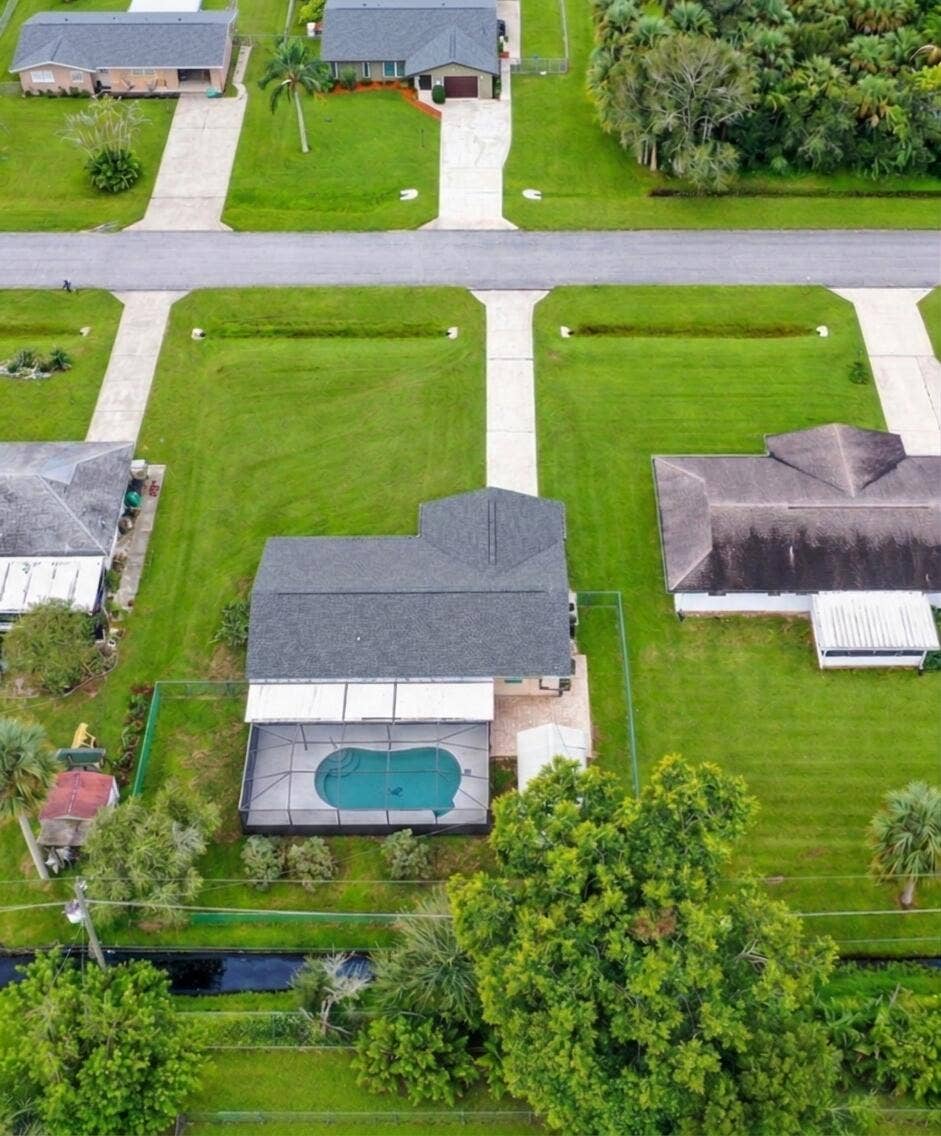 7802 Santana Avenue, Fort Pierce, FL 34951 AI Enhanced