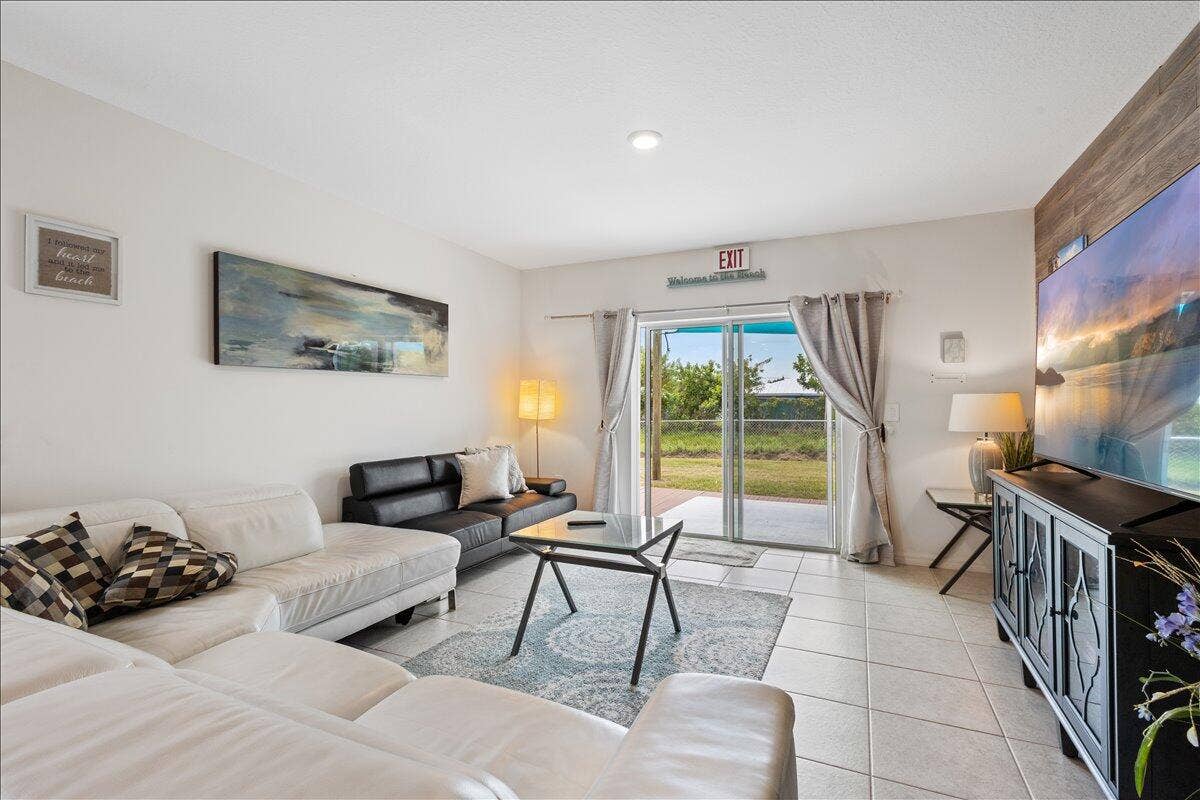 10-Living Room