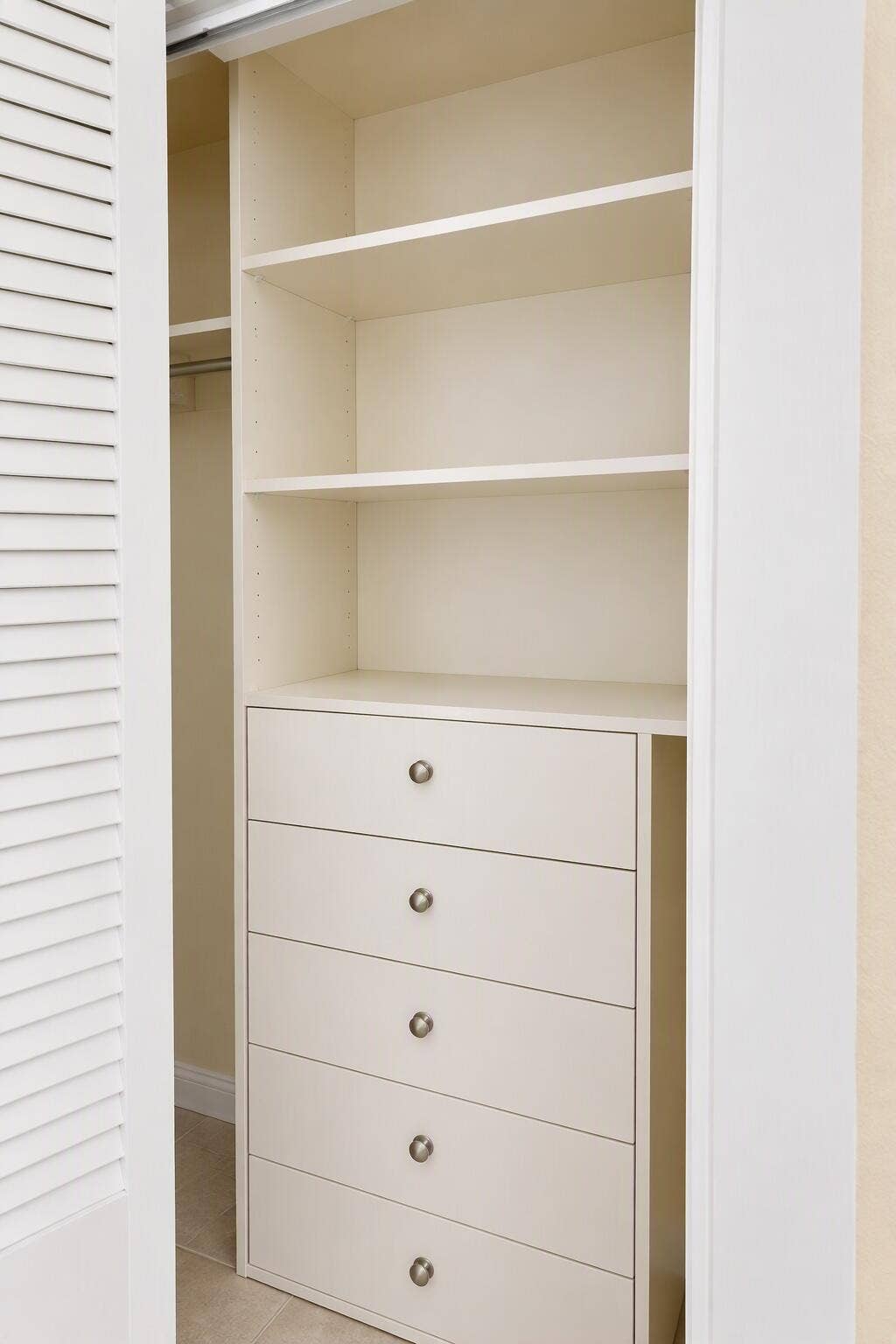 2 Closets in Primary