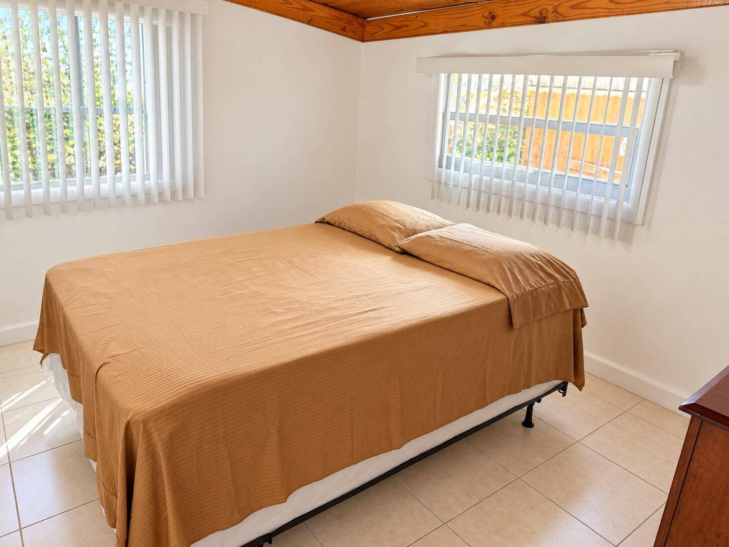 Apt Bedroom