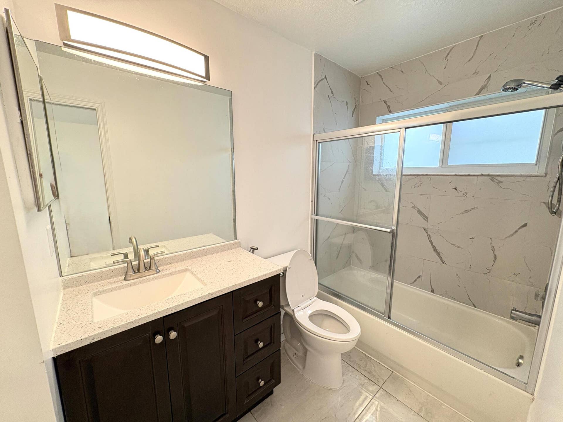 1842 OAK BERRY Circle, Wellington, FL 33414 3rd Full Bathroom