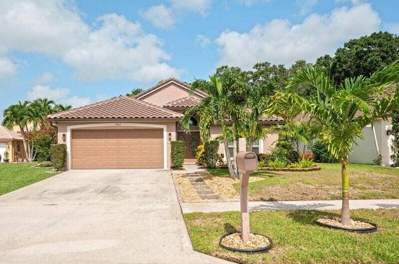 1842 OAK BERRY Circle, Wellington, FL 33414 Front Elevation of House