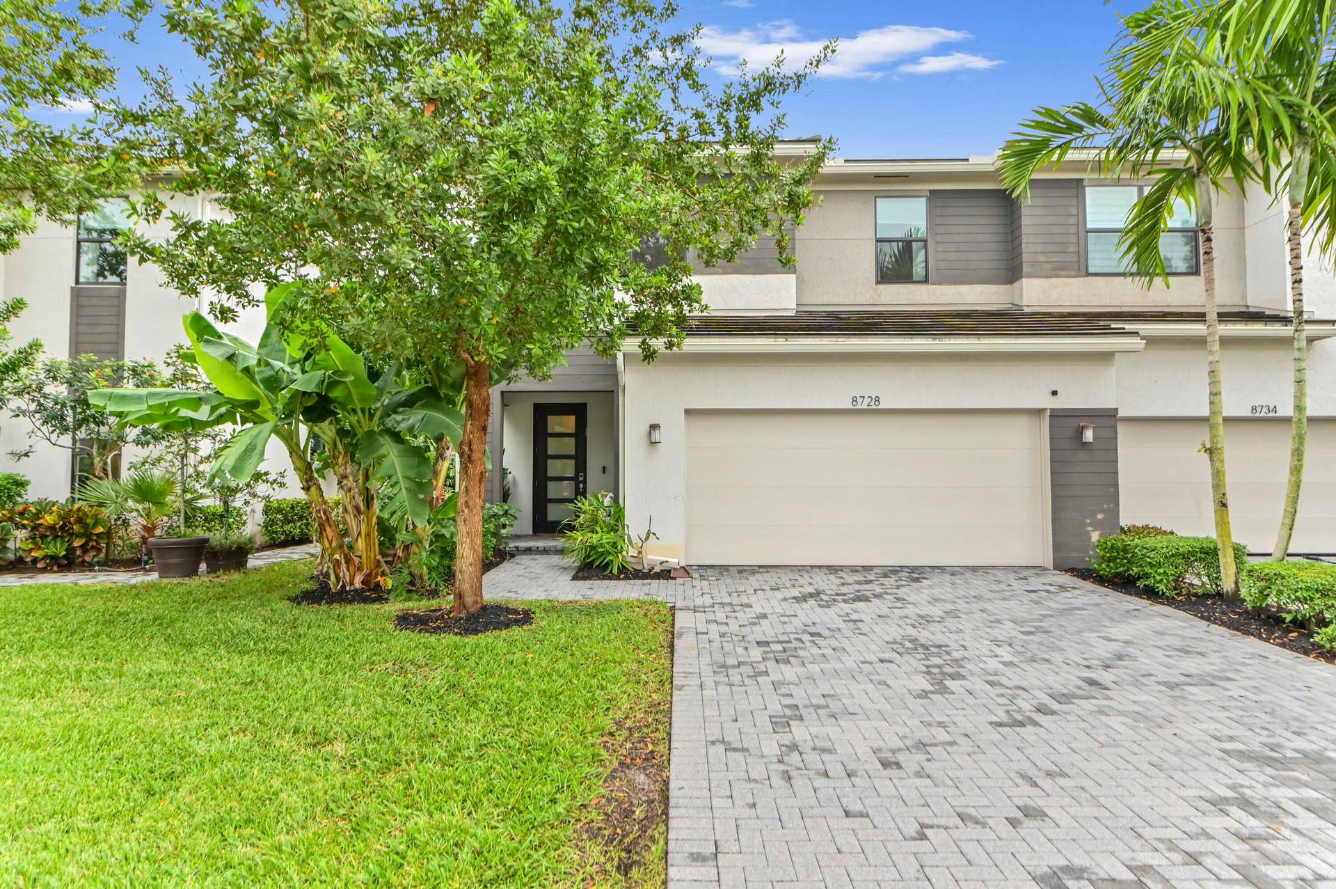 8728 Corvus Drive, Lake Worth, FL 33467 Flat Tile Roof - Maintenance Fee includes Landscaping, irrigation, mulching, exterior painting, roof cleaning and entry gate