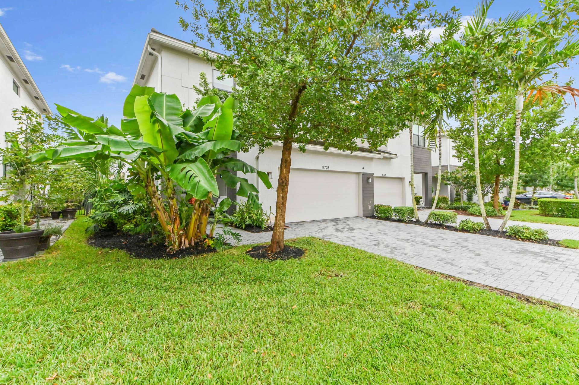 8728 Corvus Drive, Lake Worth, FL 33467 Maintenance fee includes painting of exterior and roof cleaning