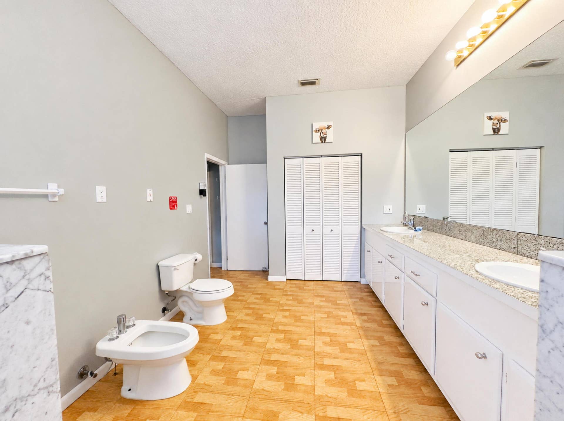 Bathroom t