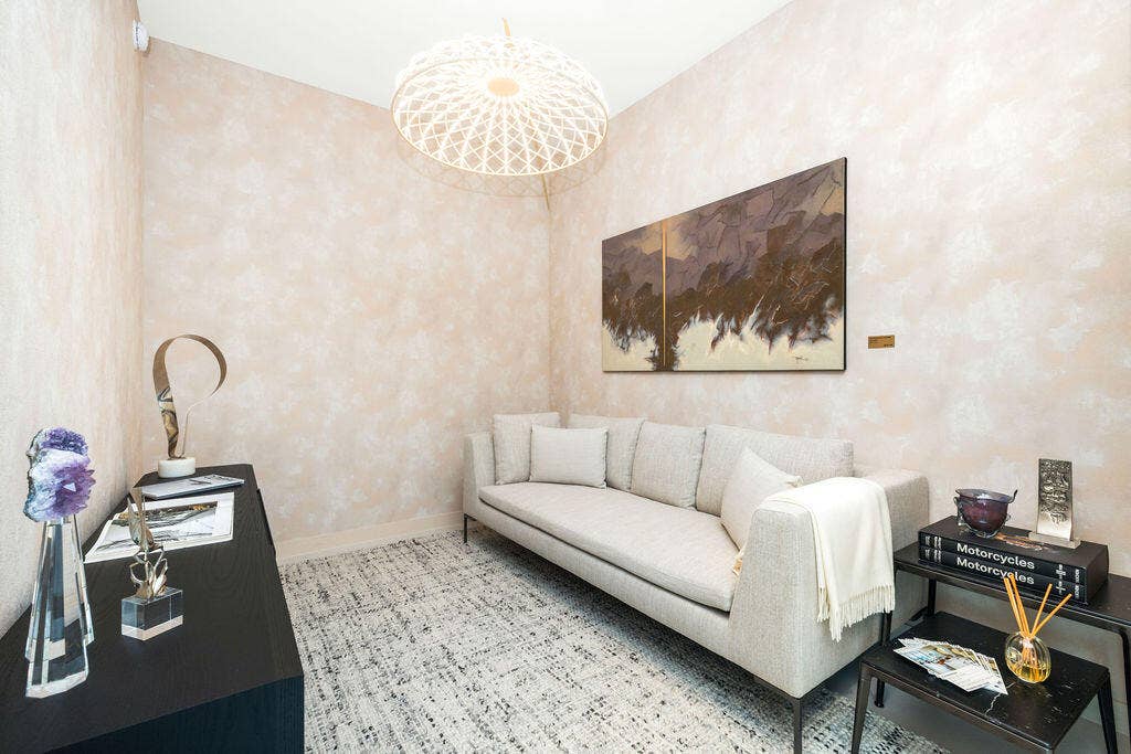 Textured wall treatment and decorative dome pendant light fixture