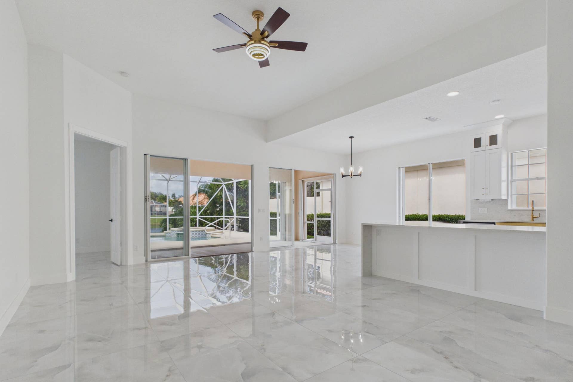2637 Kittbuck Way, West Palm Beach, FL 33411 Living room