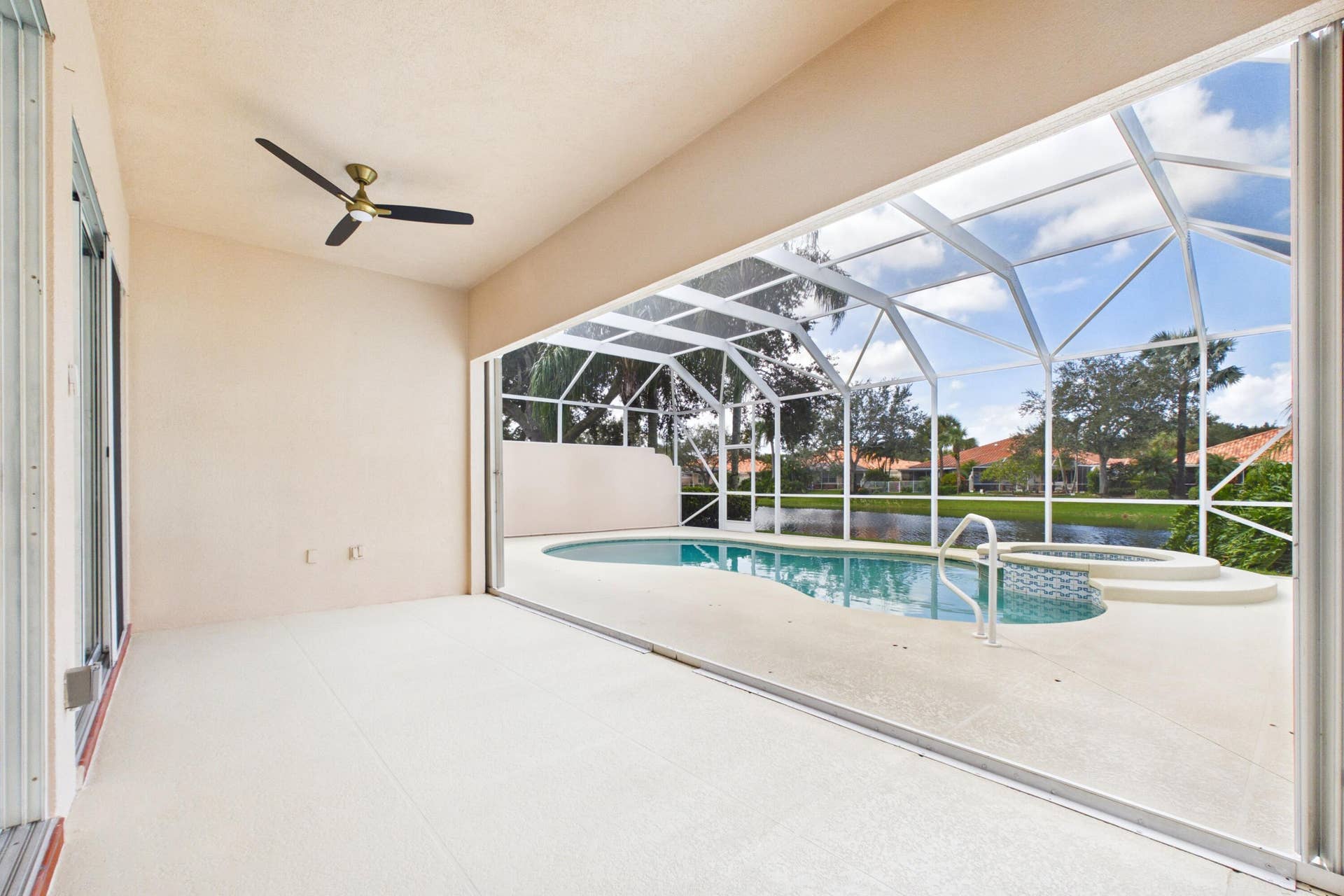 2637 Kittbuck Way, West Palm Beach, FL 33411 Covered Patio