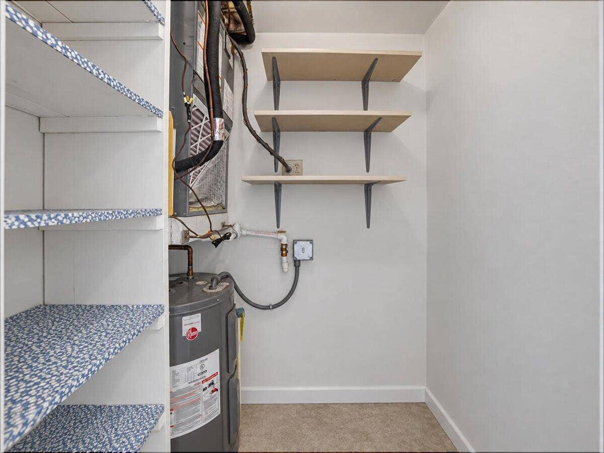 131 Doolen Court, #306, North Palm Beach, FL 33408 Hallway Closet