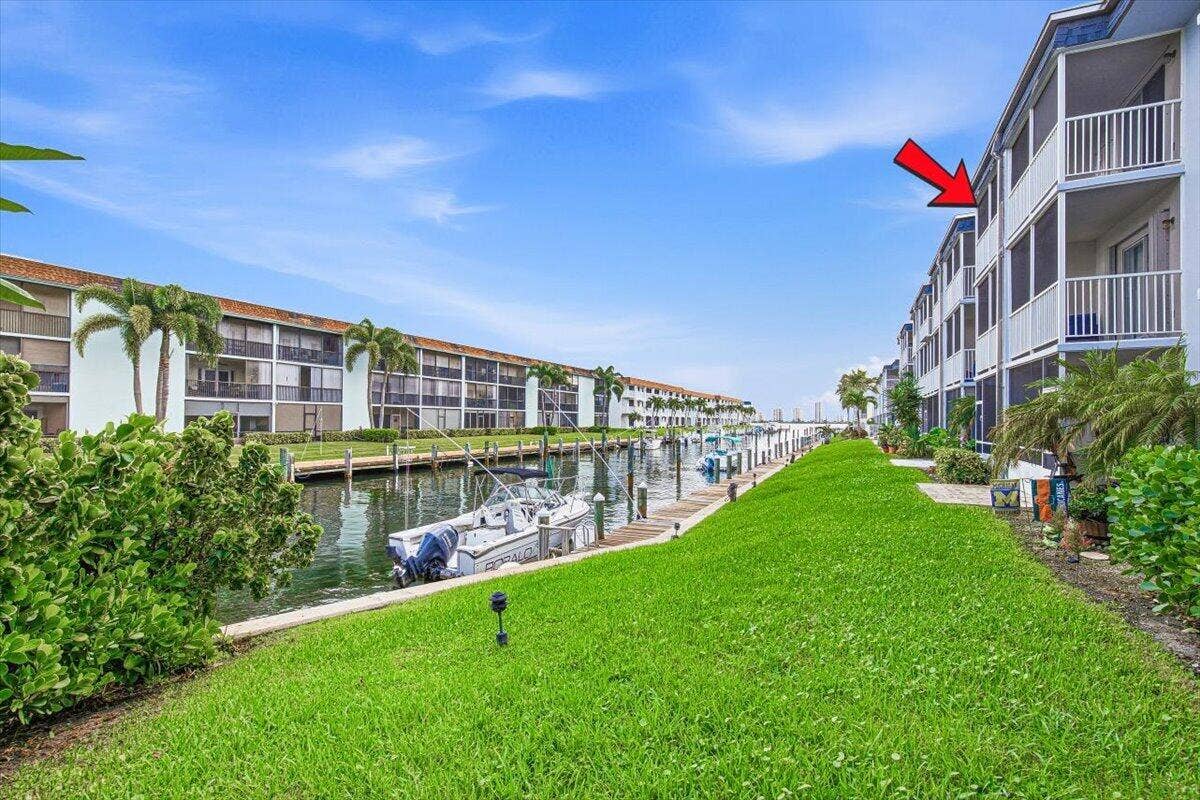 131 Doolen Court, #306, North Palm Beach, FL 33408 02-Canal