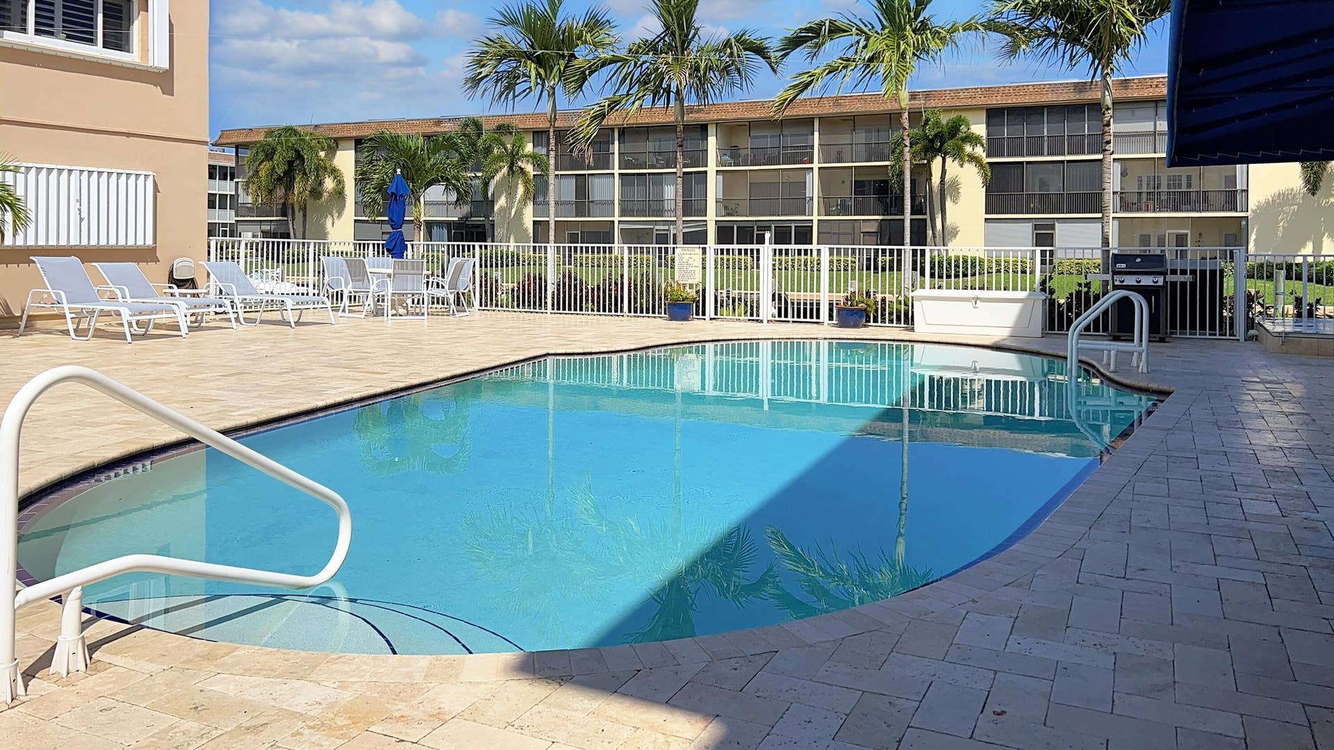 131 Doolen Court, #306, North Palm Beach, FL 33408 Pool Area