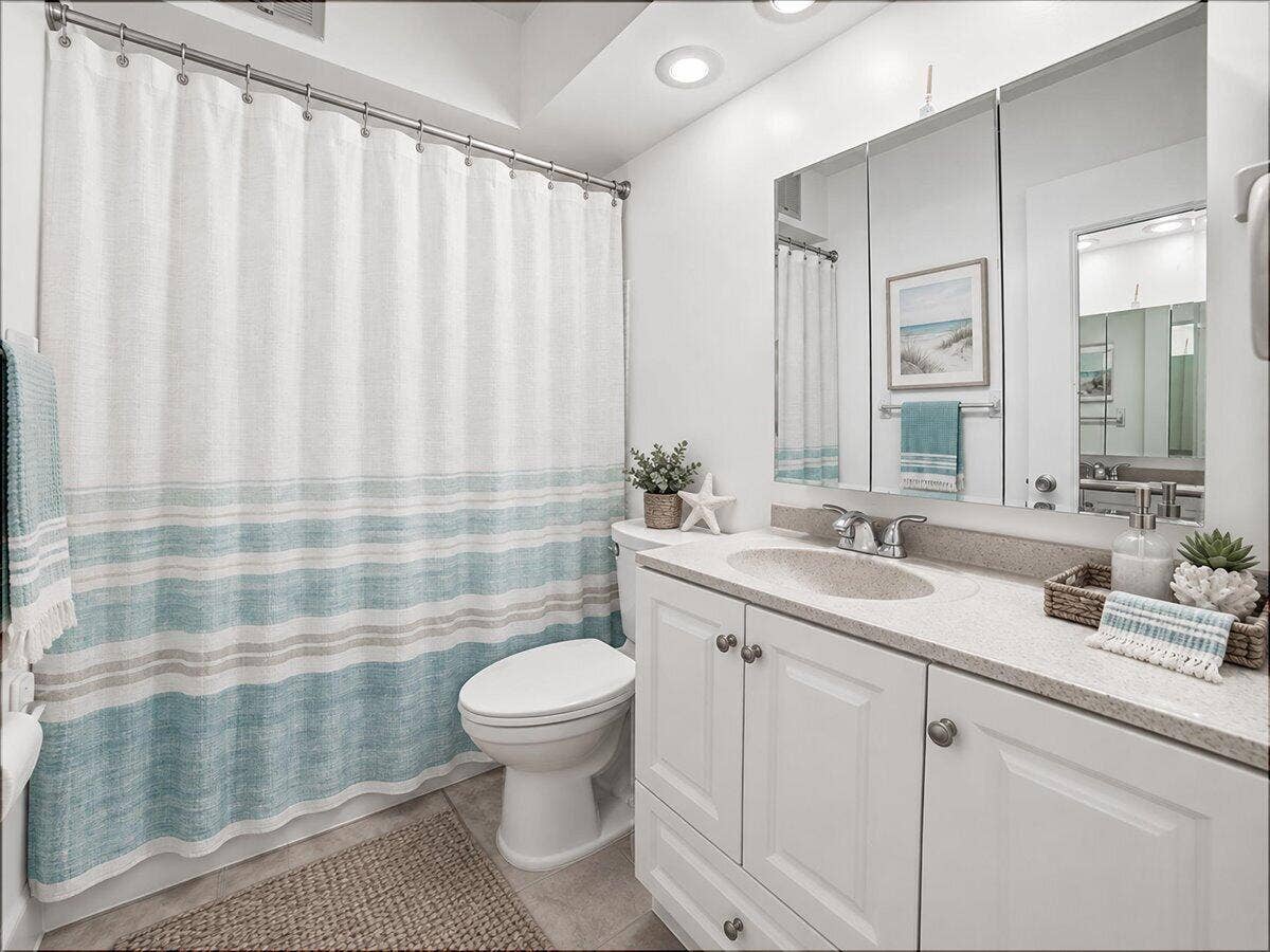 131 Doolen Court, #306, North Palm Beach, FL 33408 Bathroom
