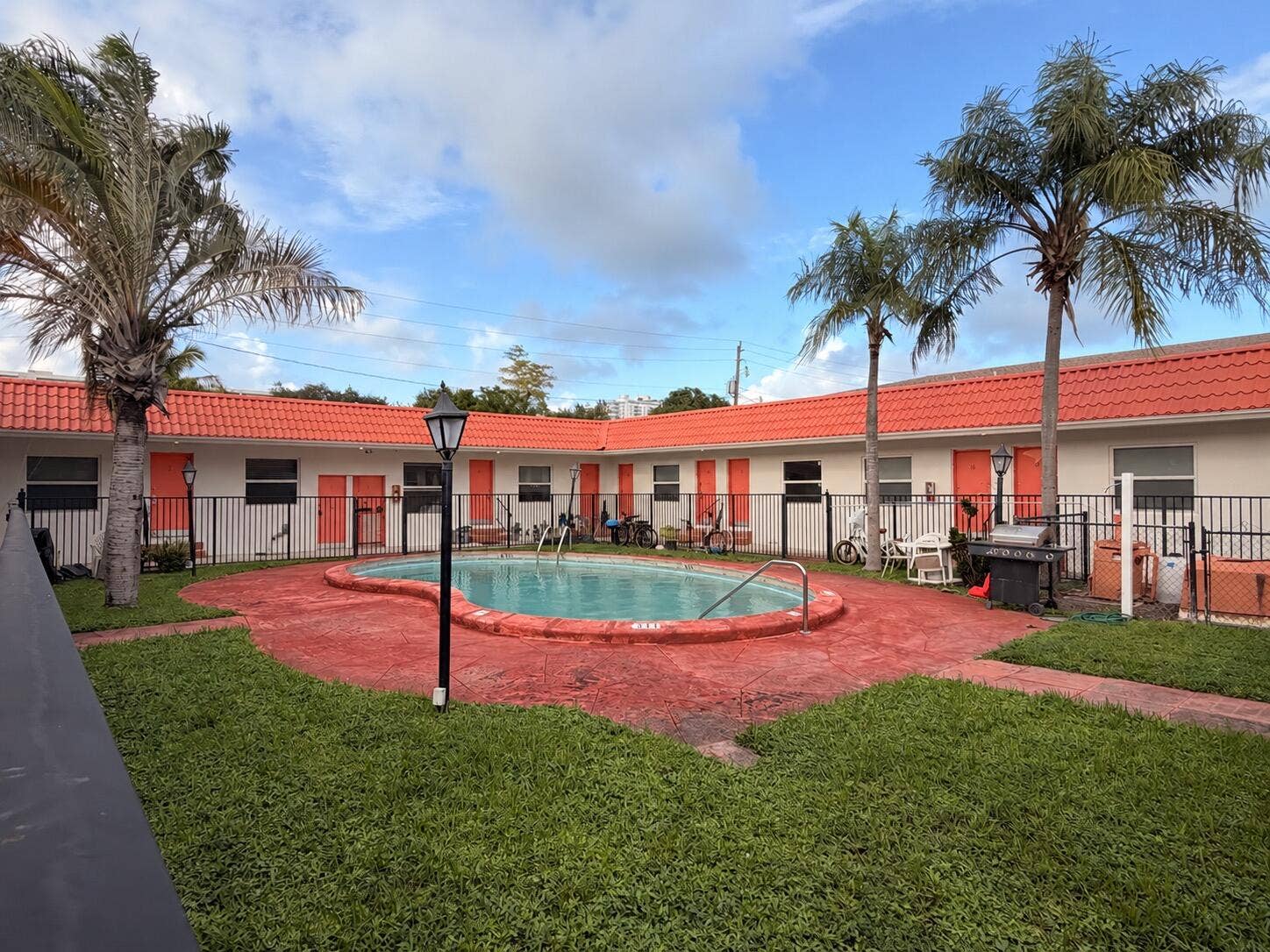2037 Madison Street, #2, Hollywood, FL 33020 9CAB611B-9D00-4B2D-9FF4-5C74D2F79EC3
