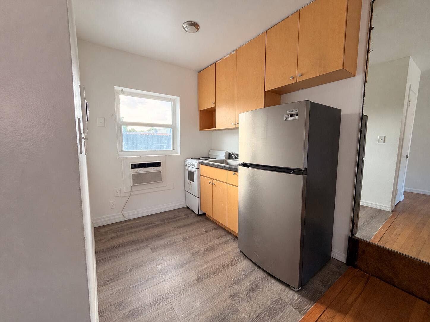 2037 Madison Street, #2, Hollywood, FL 33020 48E4BE34-9A65-4C1A-92F3-6F9029E57159