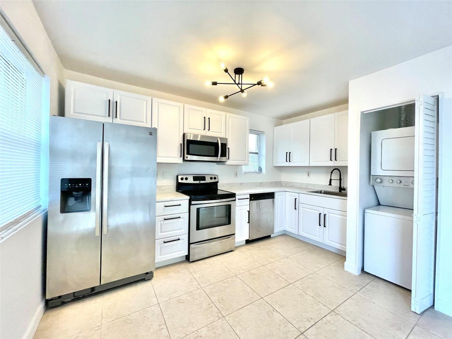 Property photo for 4071 N DIXIE Highway, #20, Oakland Park, FL