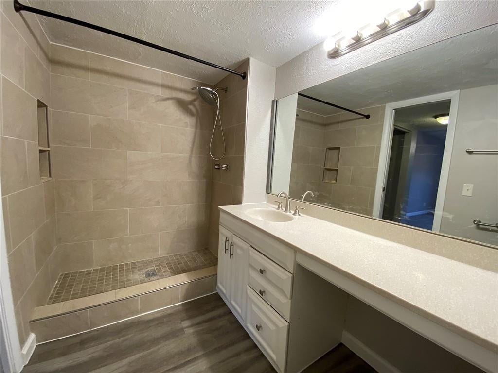 2967 RIVERSIDE Drive, #109, Coral Springs, FL 33065 master bathroom