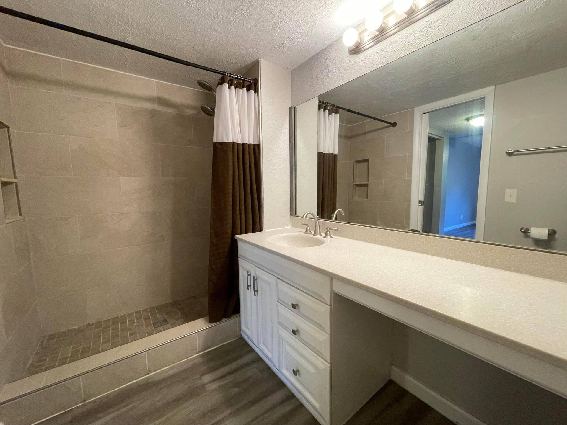 2967 RIVERSIDE Drive, #109, Coral Springs, FL 33065 master bathroom