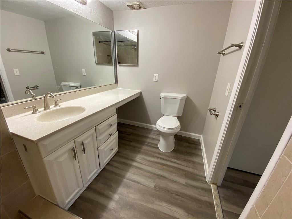 2967 RIVERSIDE Drive, #109, Coral Springs, FL 33065 master bathroom