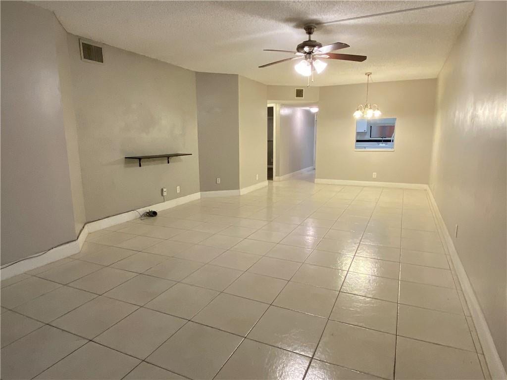 2967 RIVERSIDE Drive, #109, Coral Springs, FL 33065 living/dinning area