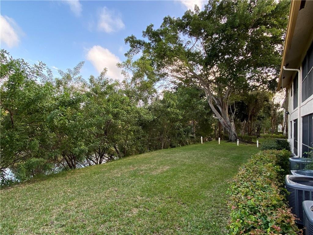 2967 RIVERSIDE Drive, #109, Coral Springs, FL 33065 backyard
