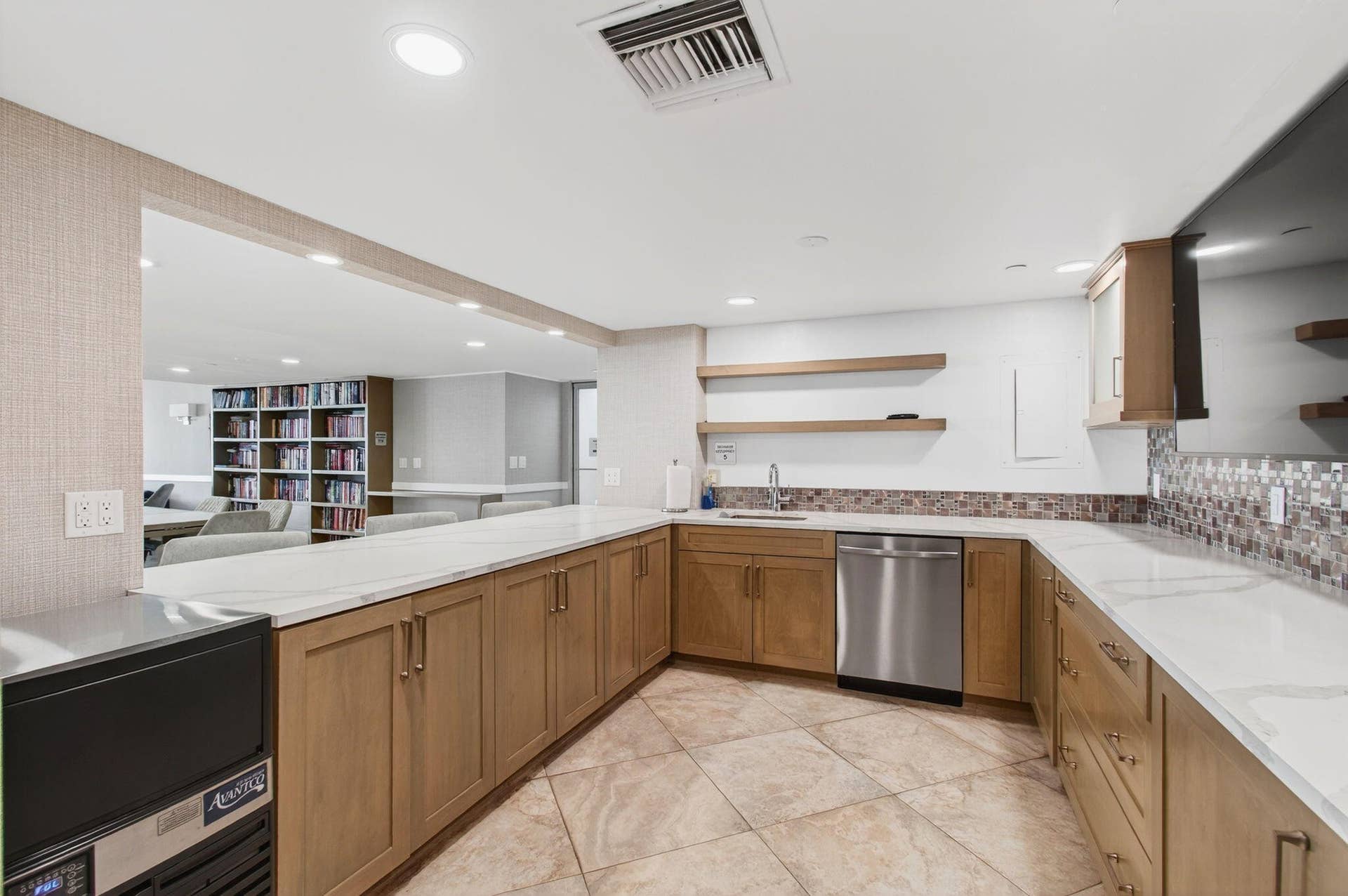 4750 S Ocean Boulevard, #Unit 305, Highland Beach, FL 33487 COMMUNITY KITCHEN