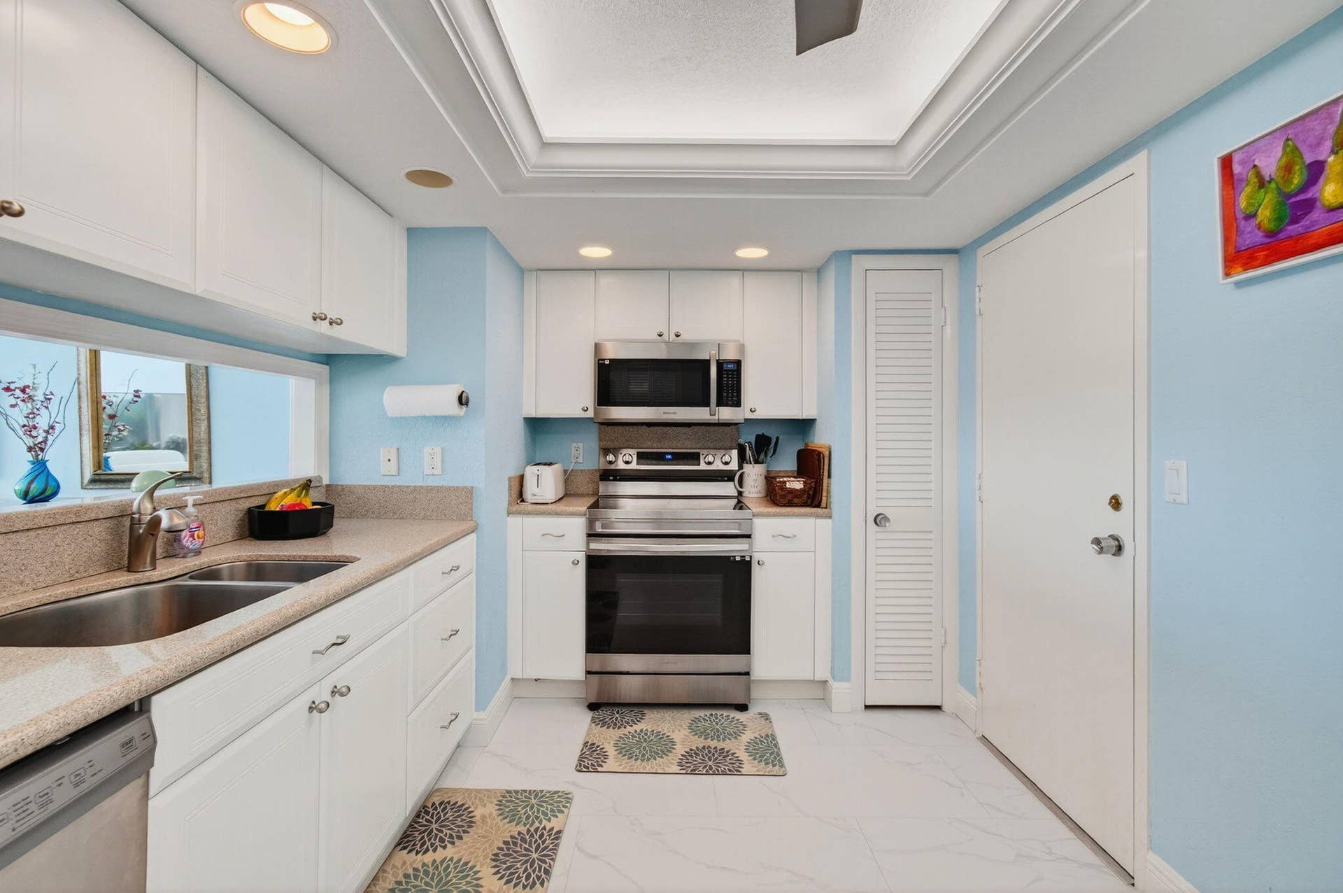 4750 S Ocean Boulevard, #Unit 305, Highland Beach, FL 33487 EAT-IN KITCHEN