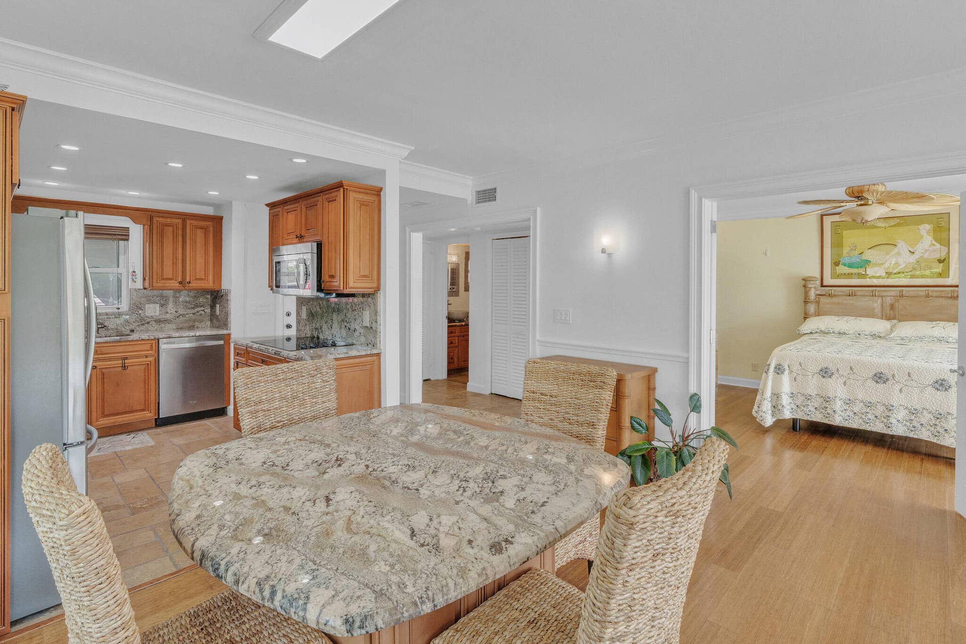 711 NE HARBOUR Terrace, #312, Boca Raton, FL 33431 14 Dining Area (2)